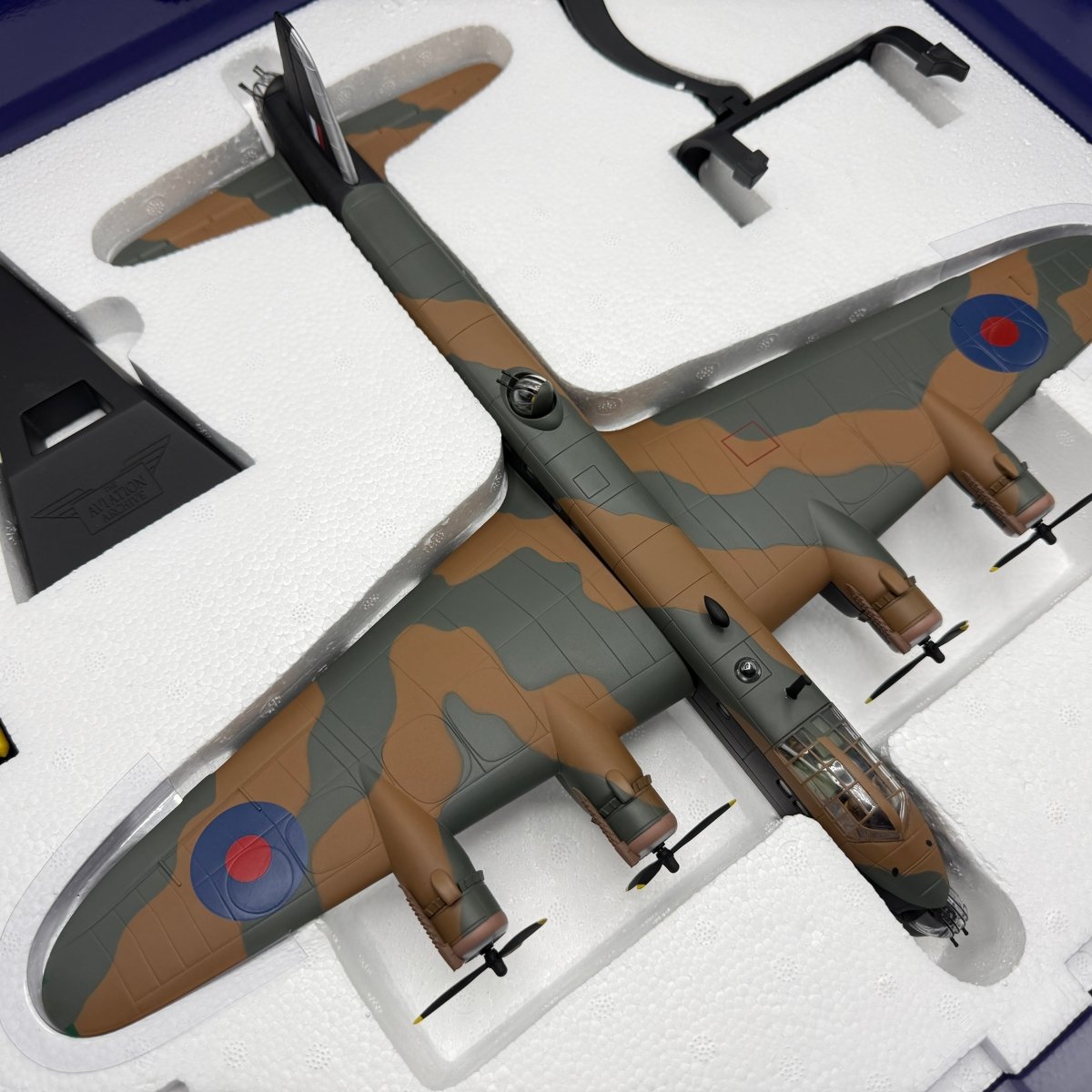 Corgi Aviation AA39502 1:72 Short Stirling B.Mk I RAF No.149 Sqn BF372 - Corgi