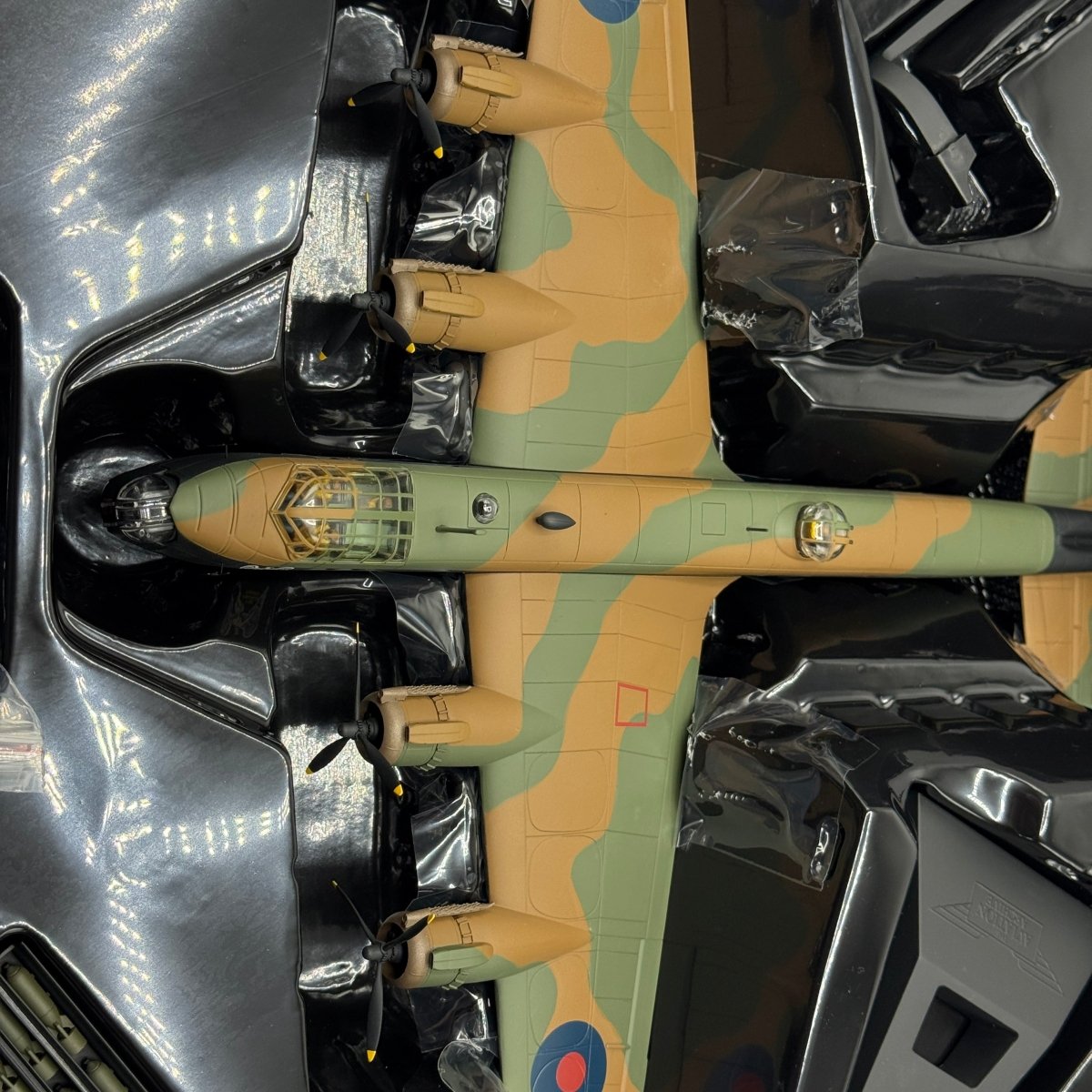 Corgi Aviation AA39504 1:72 Short Stirling B.Mk III No.199 Sqn Gremlin Teaser - Corgi
