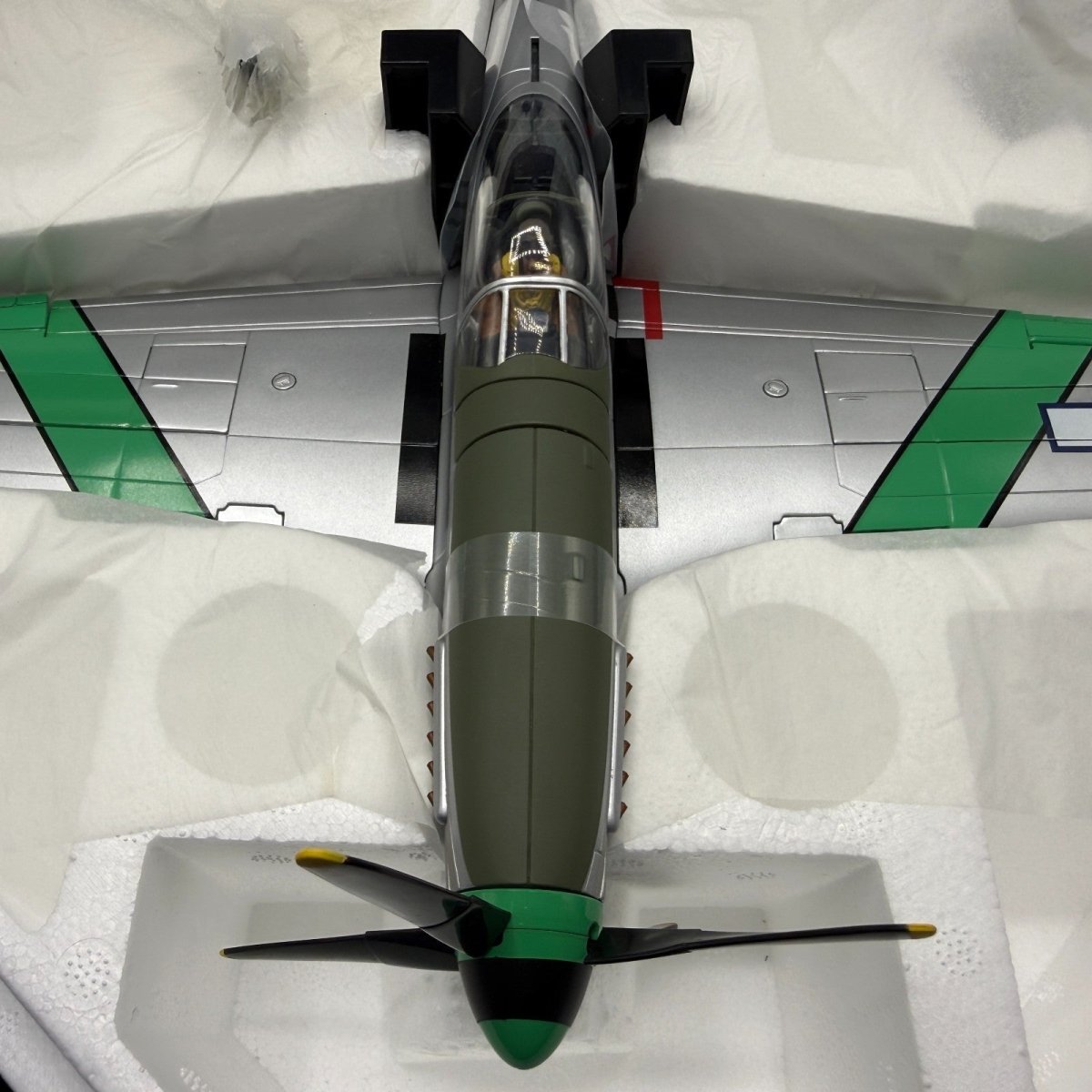 Corgi Aviation Archive 1:32 AA34401 P - 51D Mustang 'Stinger VII' Major Robert W - Corgi