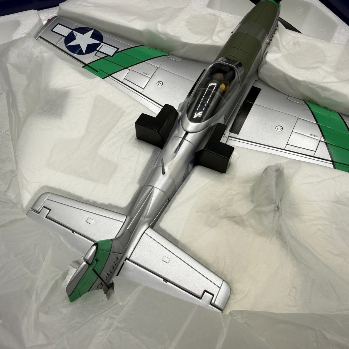 Corgi Aviation Archive 1:32 AA34401 P - 51D Mustang 'Stinger VII' Major Robert W - Corgi