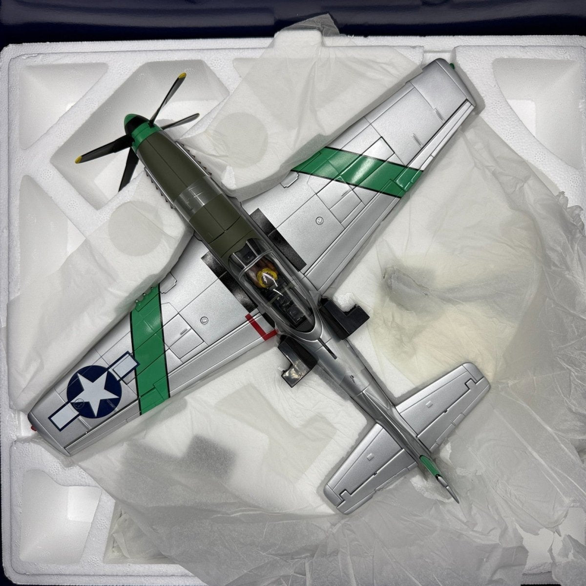 Corgi Aviation Archive 1:32 AA34401 P - 51D Mustang 'Stinger VII' Major Robert W - Corgi