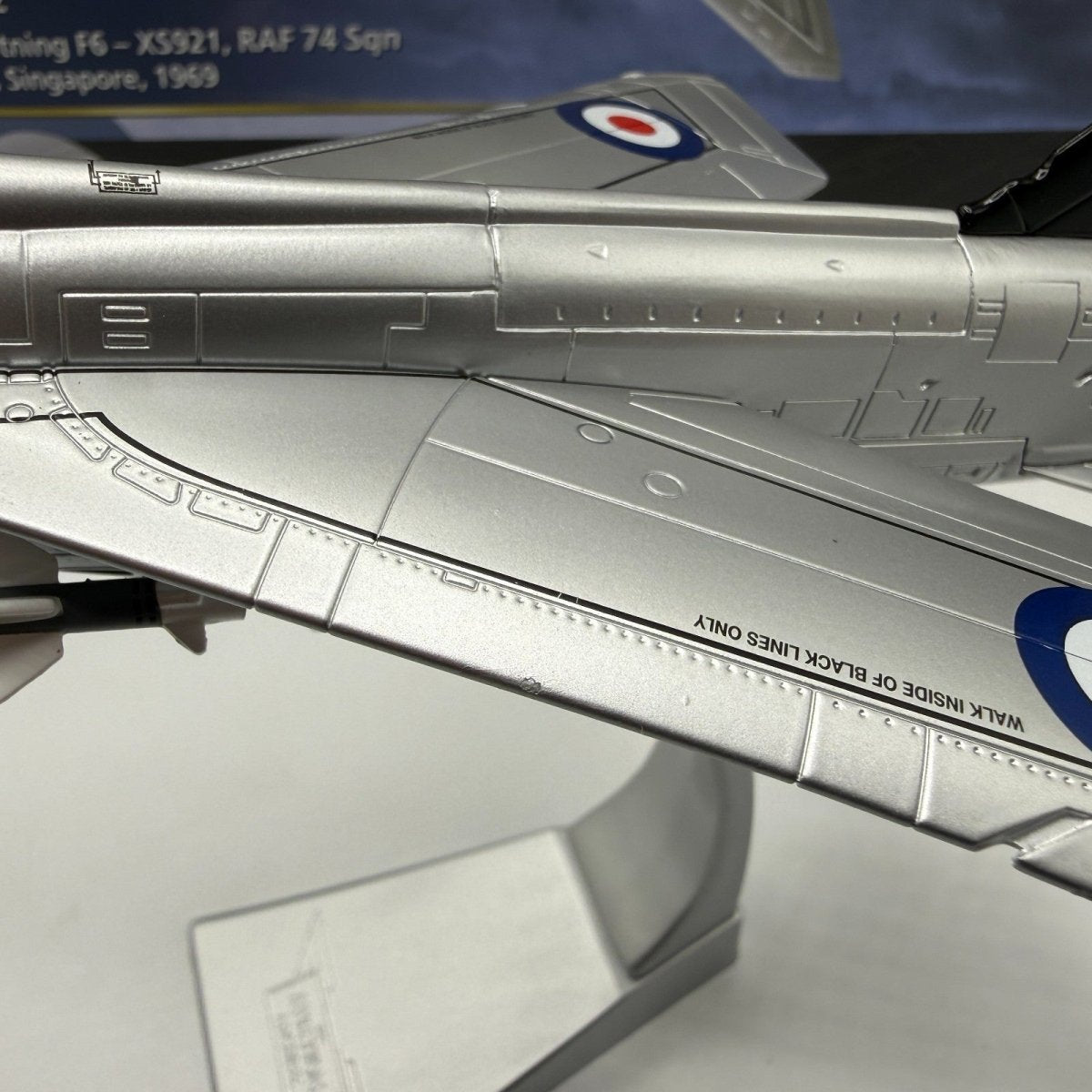 Corgi Aviation Archive 1:72 AA32312 Lightning F6, RAF 74 Sqn, Singapore 1969 - Corgi