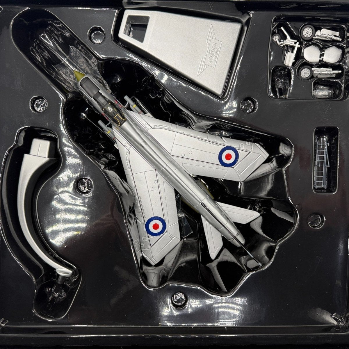 Corgi Aviation Archive 1:72 AA32312 Lightning F6, RAF 74 Sqn, Singapore 1969 - Corgi