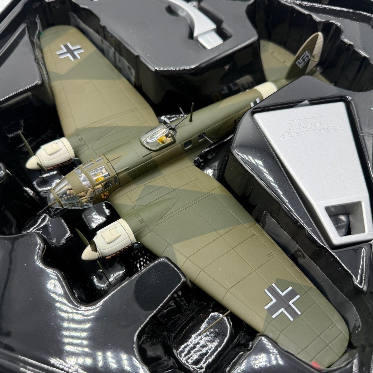 Corgi Aviation Archive 1:72 AA33712 He111 H - 6 Torpedo Bomber, Grosseto, Italy - Corgi