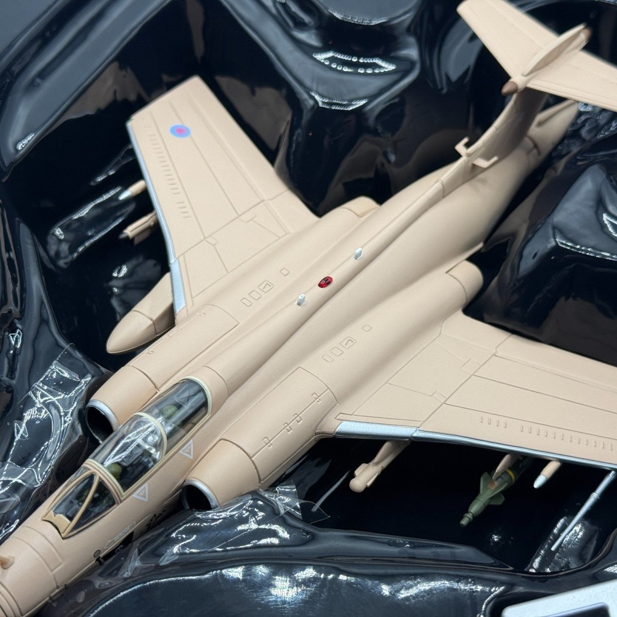 Corgi Aviation Archive 1:72 AA34112 Buccaneer 'Miss Jolly Roger' 237 OCU 1991 - Corgi