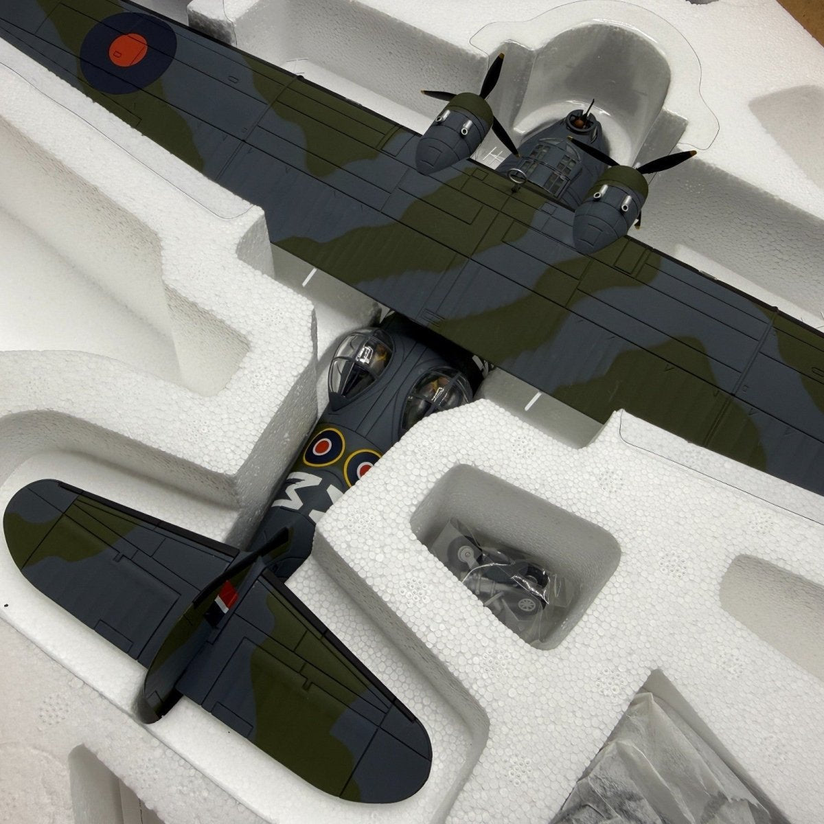 Corgi Aviation Archive 1:72 AA36101 Catalina MKIIA, 209 Sqn 1941 - Corgi