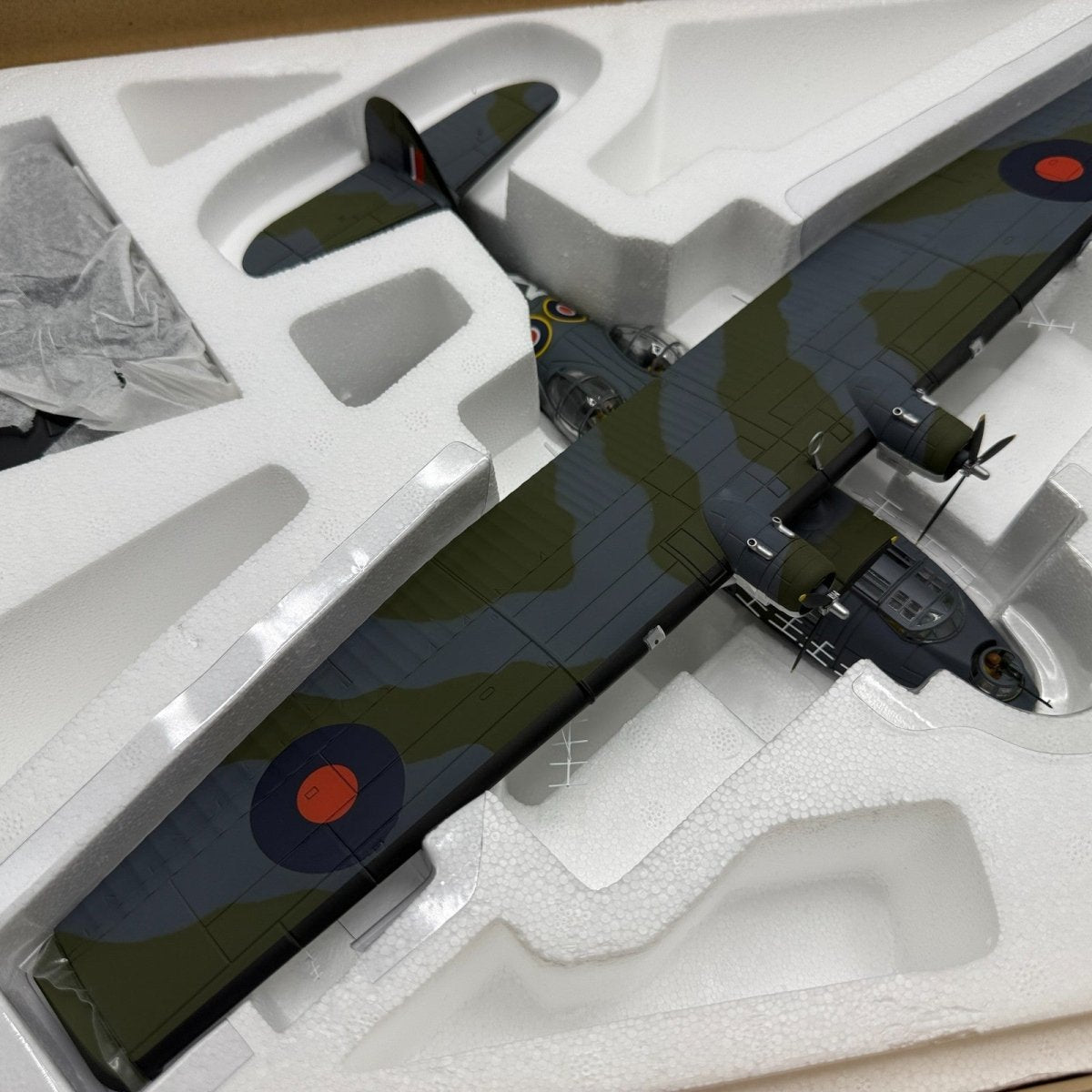 Corgi Aviation Archive 1:72 AA36101 Catalina MKIIA, 209 Sqn 1941 - Corgi