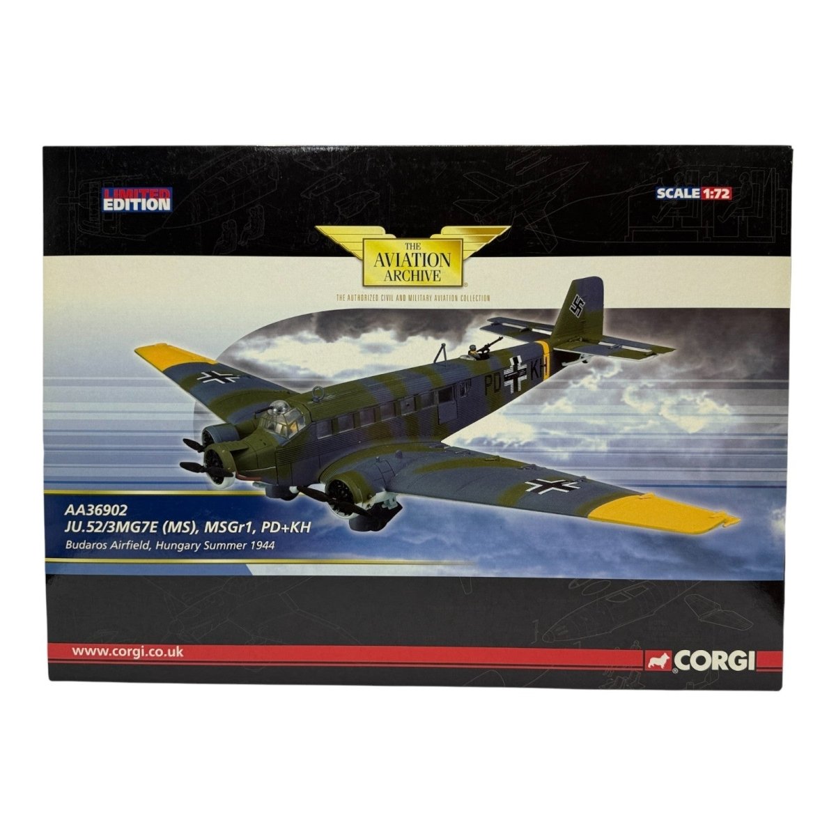 Corgi Aviation Archive 1:72 AA36902 Junkers JU52 Budaros Airfield 1944 - Corgi
