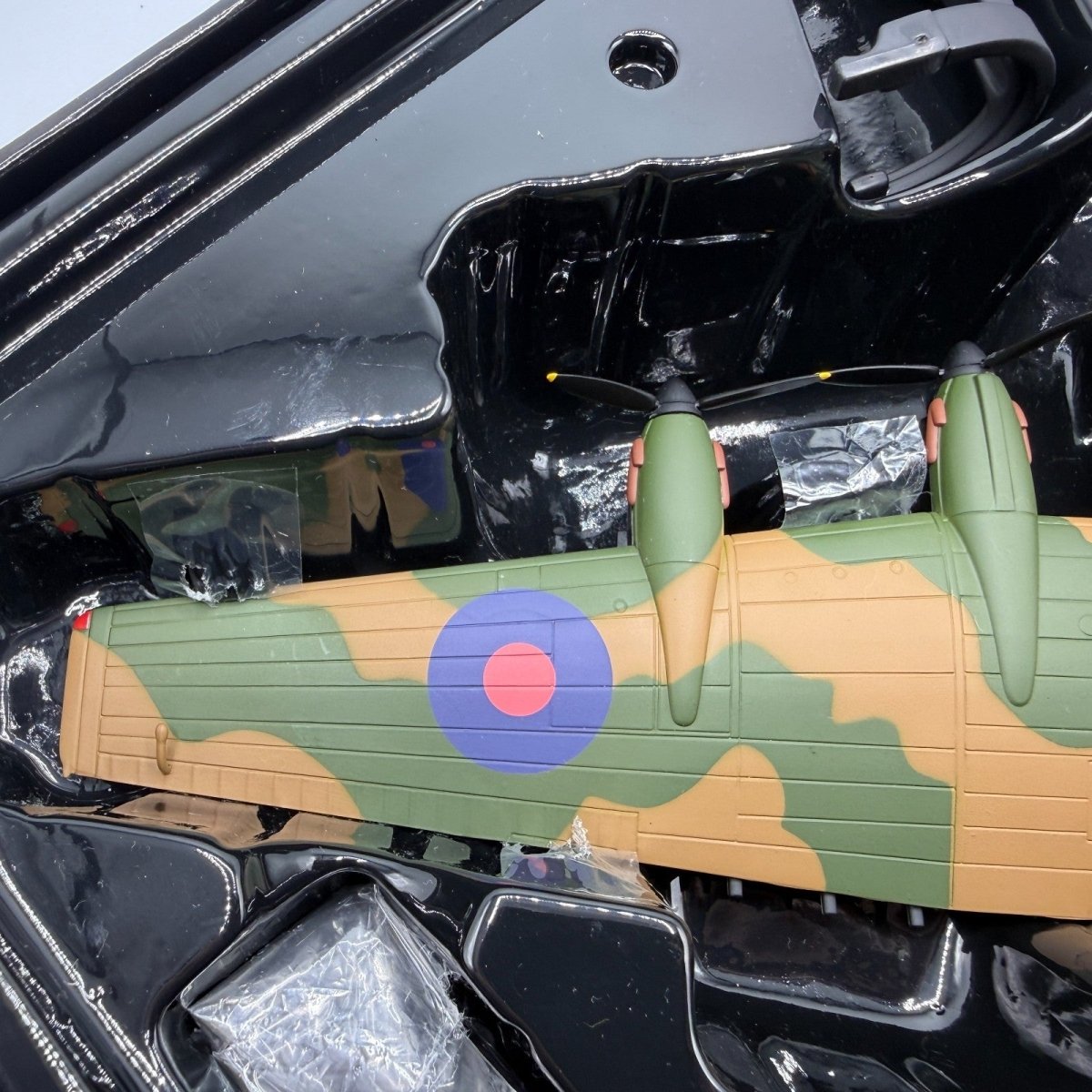 Corgi Aviation Archive 1:72 AA37201 Halifax B.MK.II Series 1, RAF 35 Sqn 1942 - Corgi