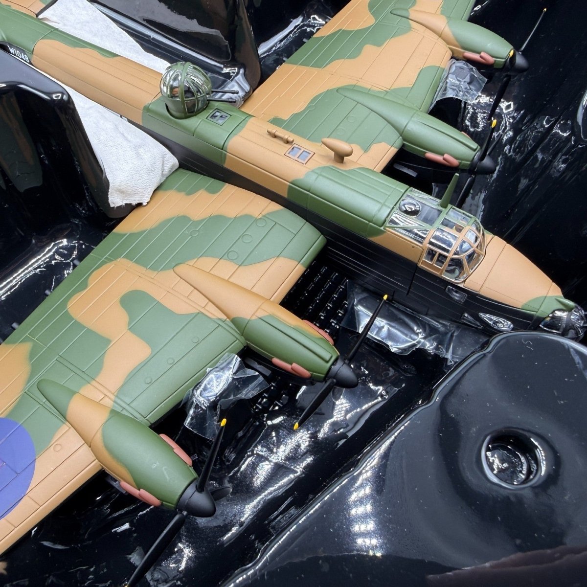 Corgi Aviation Archive 1:72 AA37201 Halifax B.MK.II Series 1, RAF 35 Sqn 1942 - Corgi