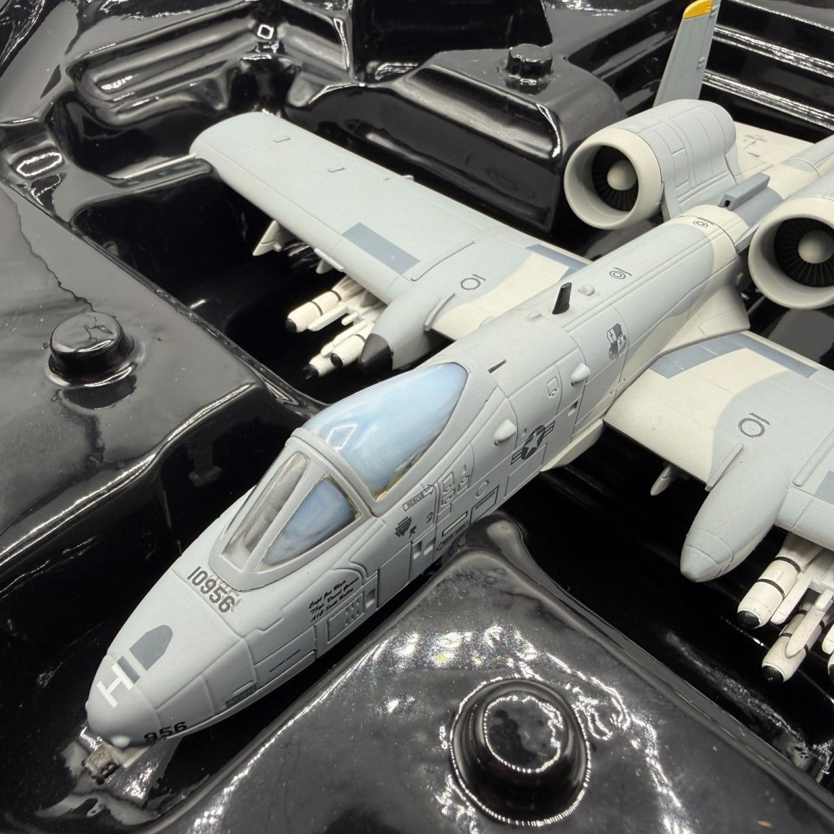Corgi Aviation Archive 1:72 AA38001 A - 10A Thunderbolt II, 81st Fighter Sqn, USAF - Corgi
