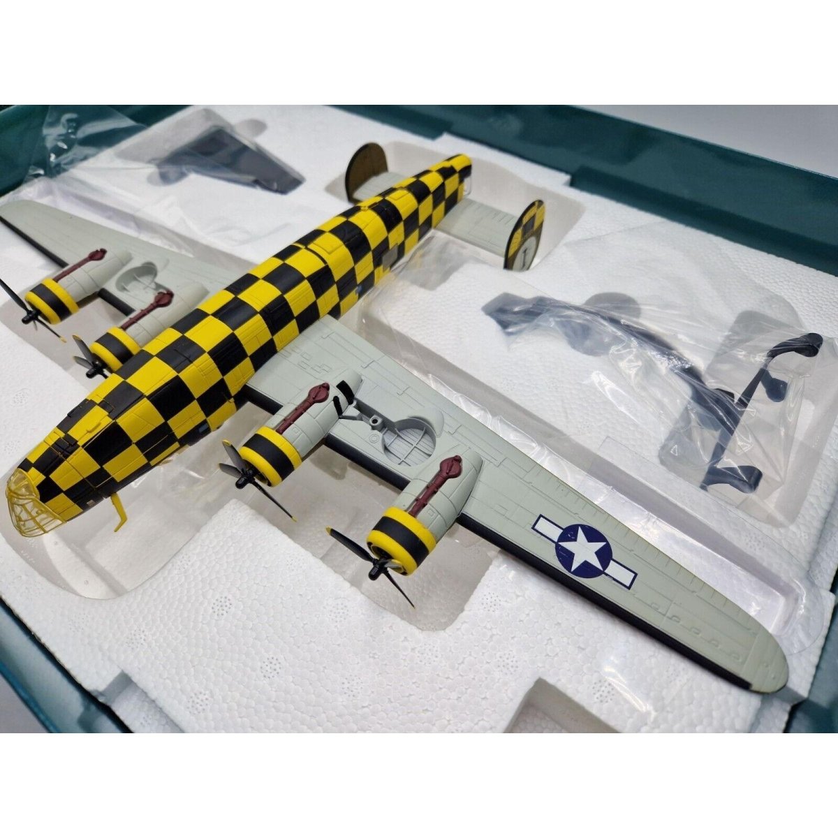 Corgi Aviation Archive 1:72 B - 24D US Liberator "You Cawn't Miss It" AA34007 - Corgi