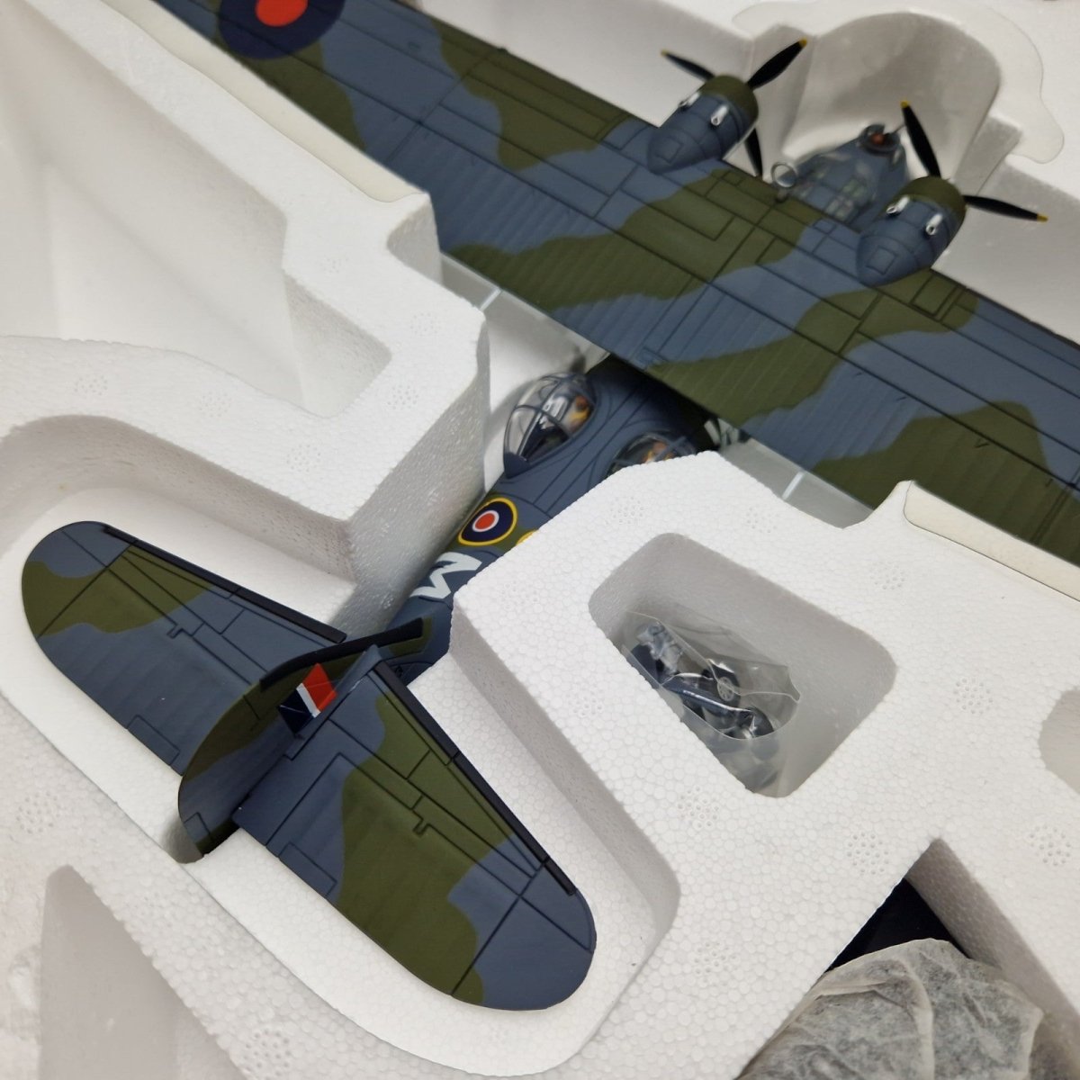 Corgi Aviation Archive 1:72 Catalina, 209 Sqn, Pembroke Dock AA36101
