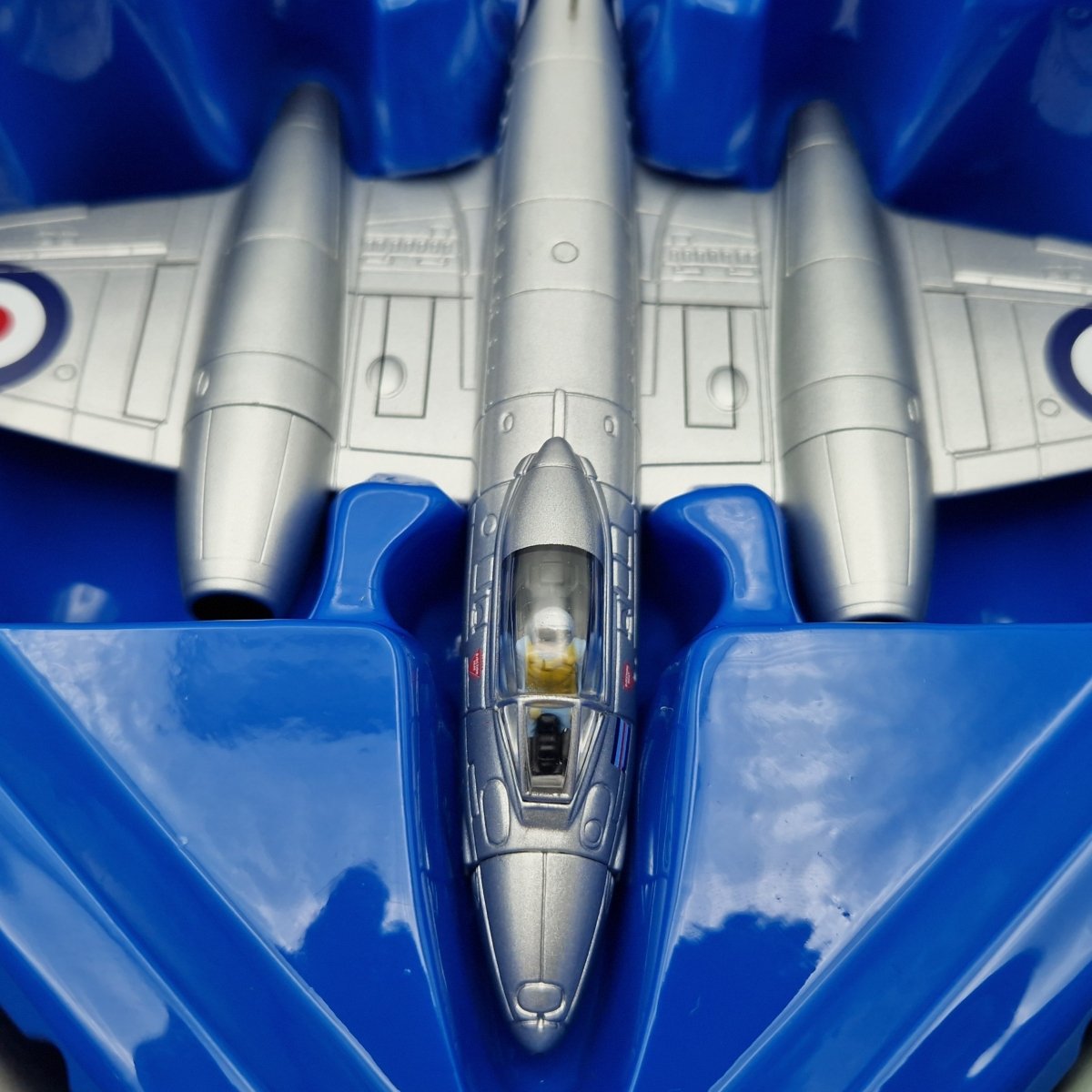 Corgi Aviation Archive 1:72 Gloster Meteor, No 500 Sqn, AA35001 - Corgi