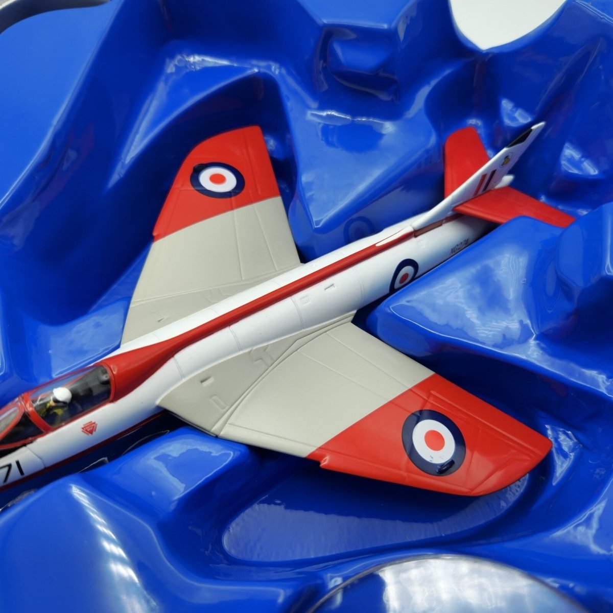 Corgi Aviation Archive 1:72 Hawker Hunter Mk6 4FTS 1973 Diecast Model 49803 - Corgi