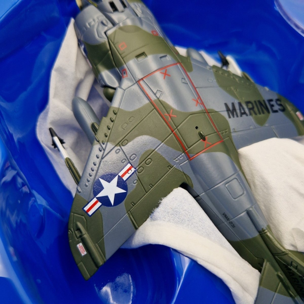 Corgi Aviation Archive 1:72 Hawker Siddeley AV - 8A Harrier, US Marine Corps, Diecast Aircraft AA32403 - Corgi