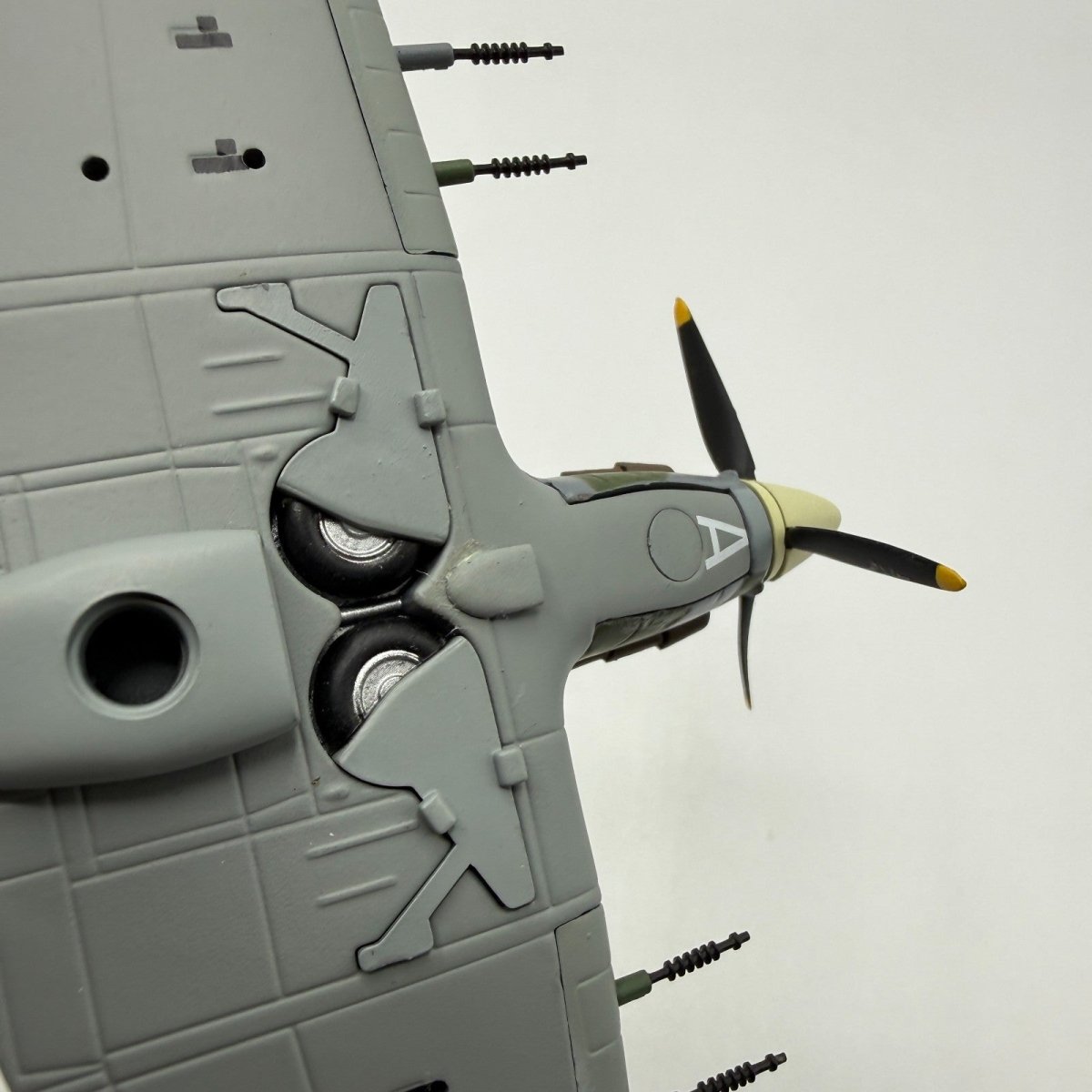 Corgi Aviation Archive 1:72 Hurricane MK.IIC, 43 Sqn RAF, Diecast Model AA39702A - Corgi