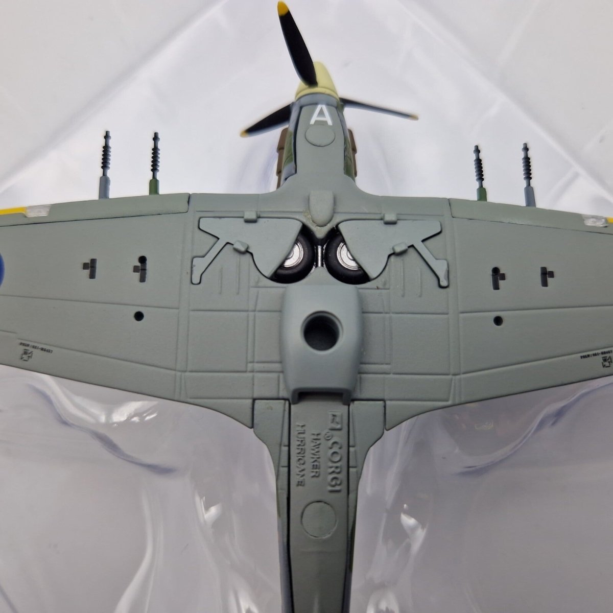 Corgi Aviation Archive 1:72 Hurricane MK.IIC, 43 Sqn RAF, Diecast Model AA39702A - Corgi