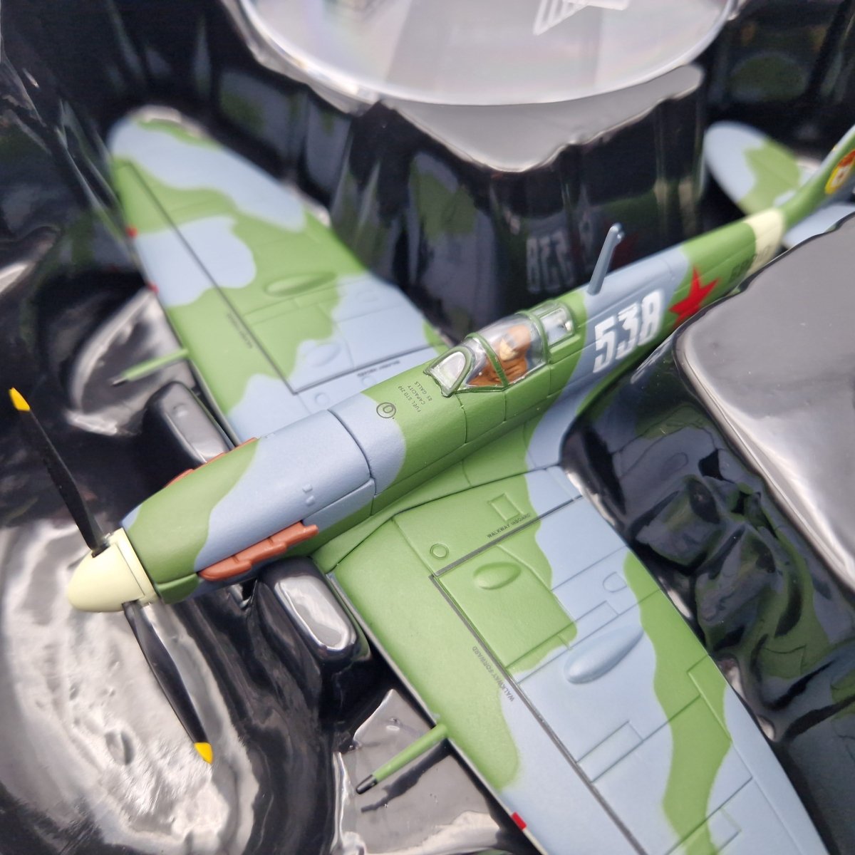 Corgi Aviation Archive 1:72 Spitfire MkVB, Russian AF, USSR AA31927 - Corgi