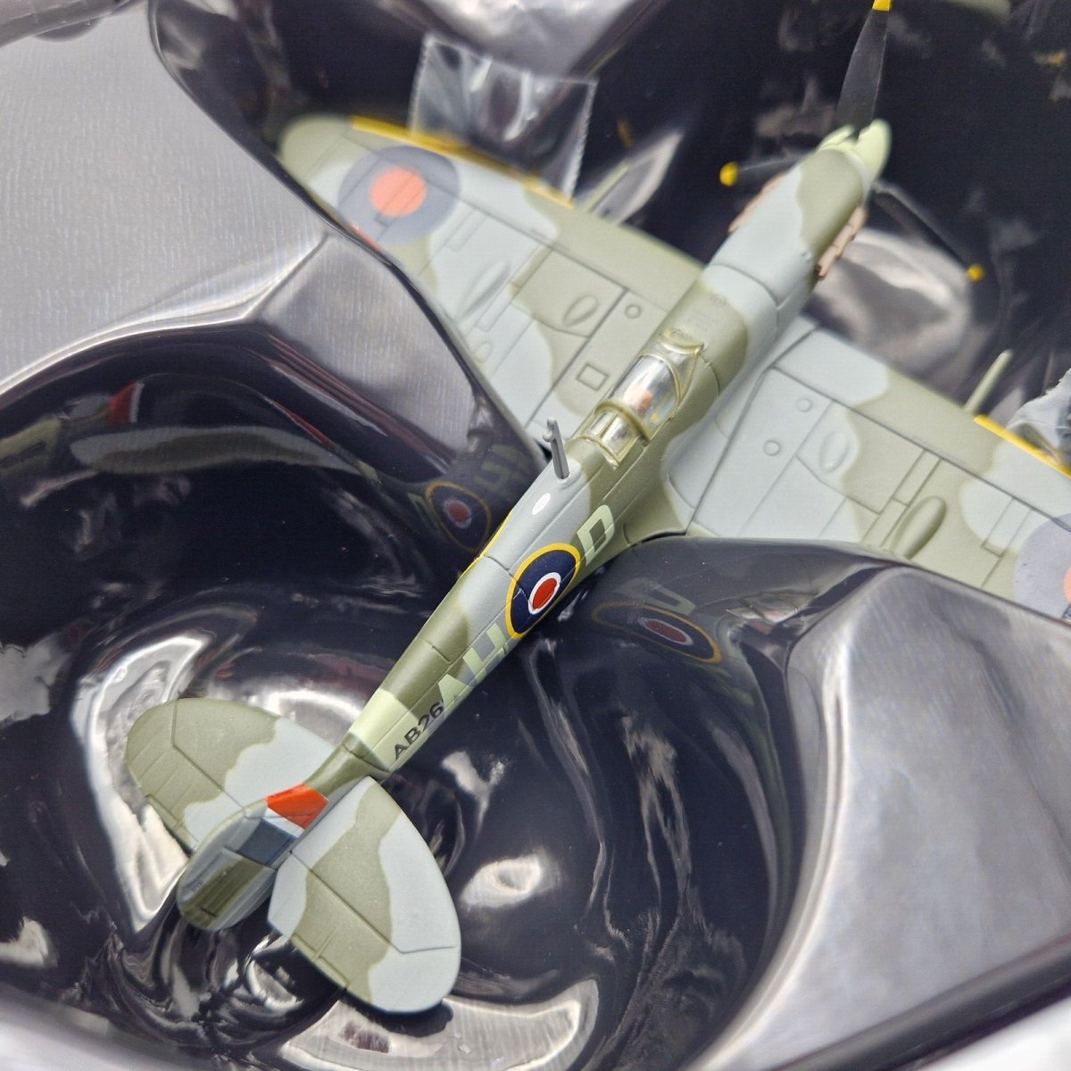 Corgi Aviation Archive 1:72 Spitfire Mk.Vb Per Bergsland 1942 Diecast AA31934B - Corgi