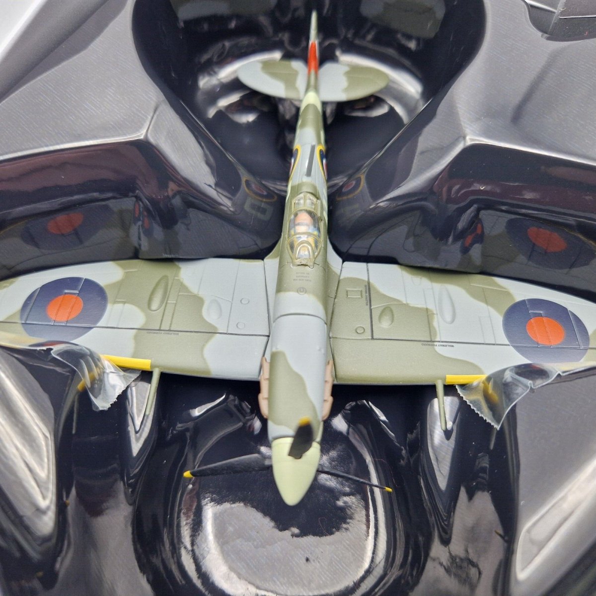 Corgi Aviation Archive 1:72 Spitfire Mk.Vb Per Bergsland 1942 Diecast AA31934B - Corgi