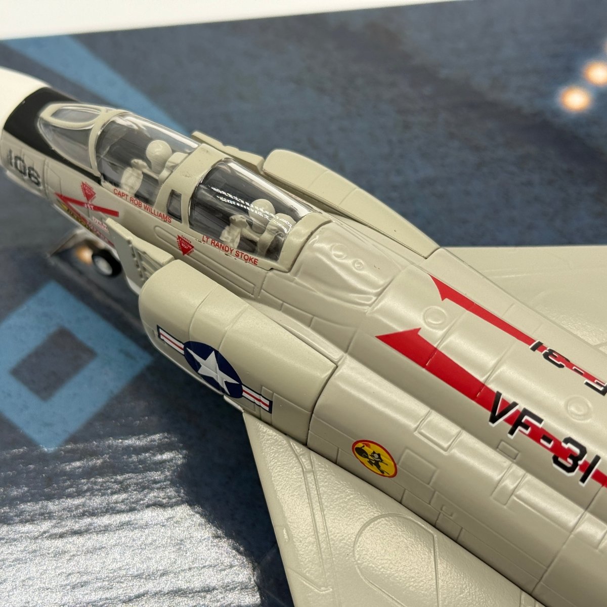 Corgi Aviation US33217 1:72 F - 4J Phantom II VF - 31 AC206 - Corgi