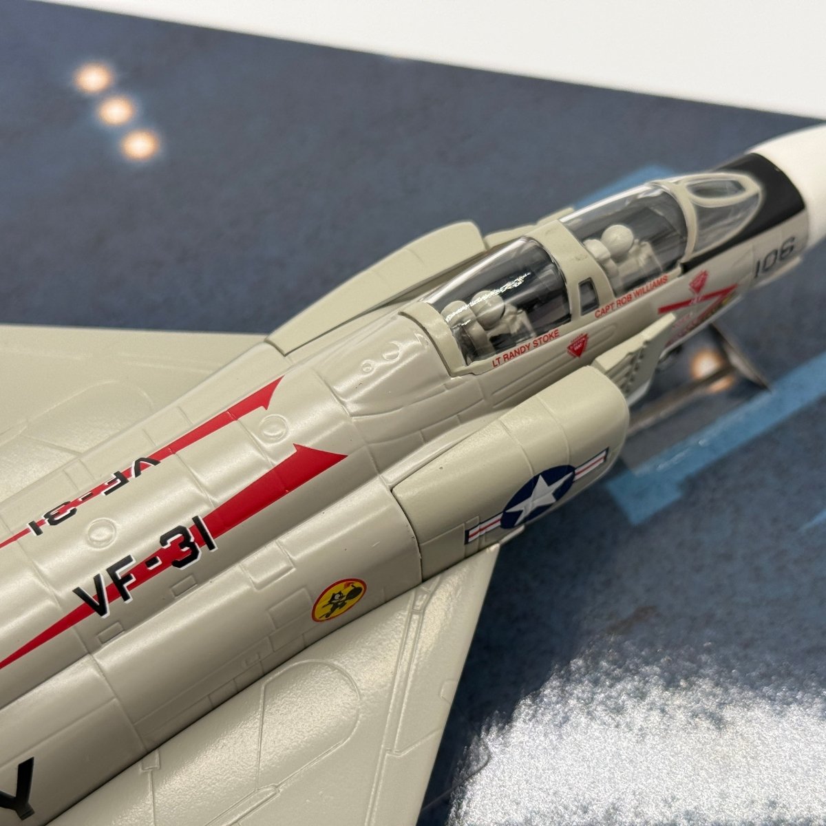 Corgi Aviation US33217 1:72 F - 4J Phantom II VF - 31 AC206 - Corgi