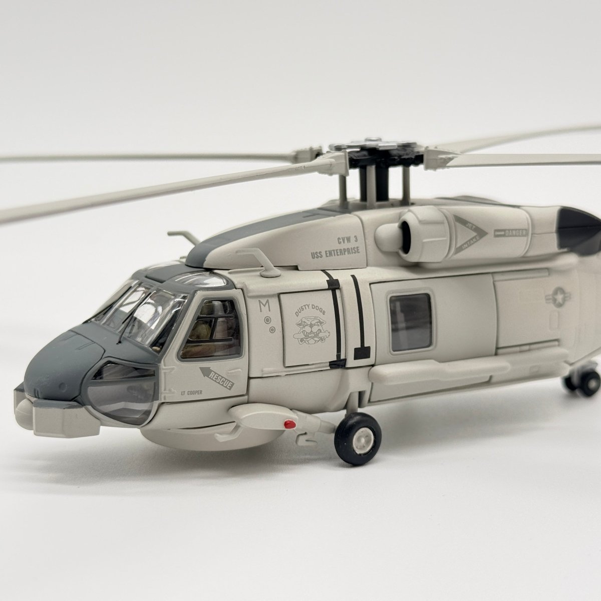 Corgi Aviation US35906 1:72 Sikorsky SH - 60F Ocean Hawk HS - 7 Dusty Dogs - Corgi