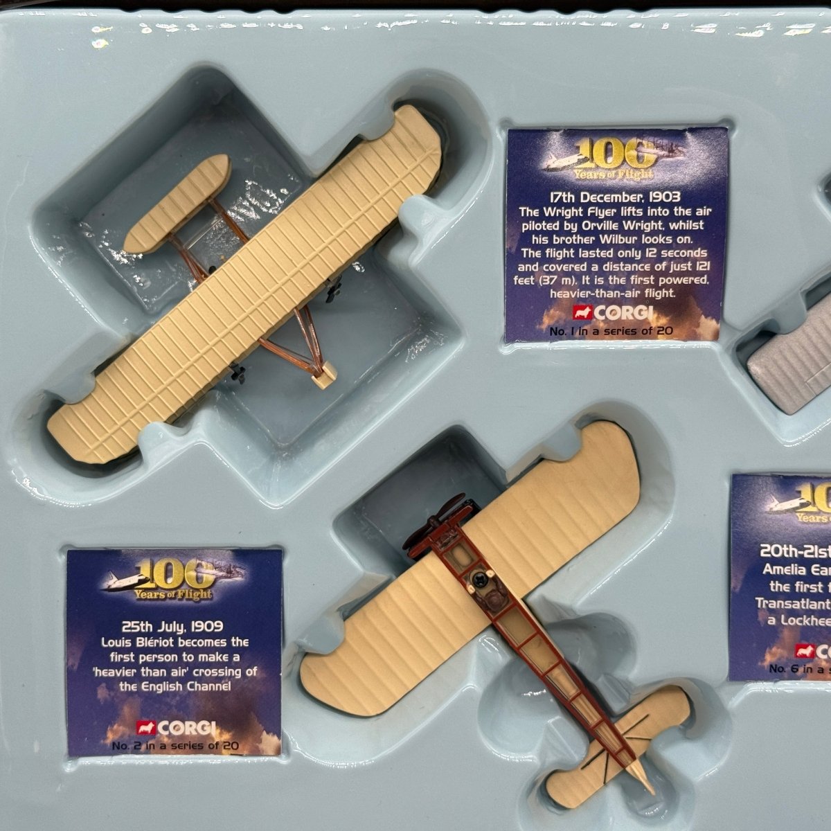 Corgi CSCA01004 100 Years of Flight The Pioneering Years Wright Flyer Bleriot XI Spirit of St Louis Lockheed Vega 4-Piece Set - Corgi