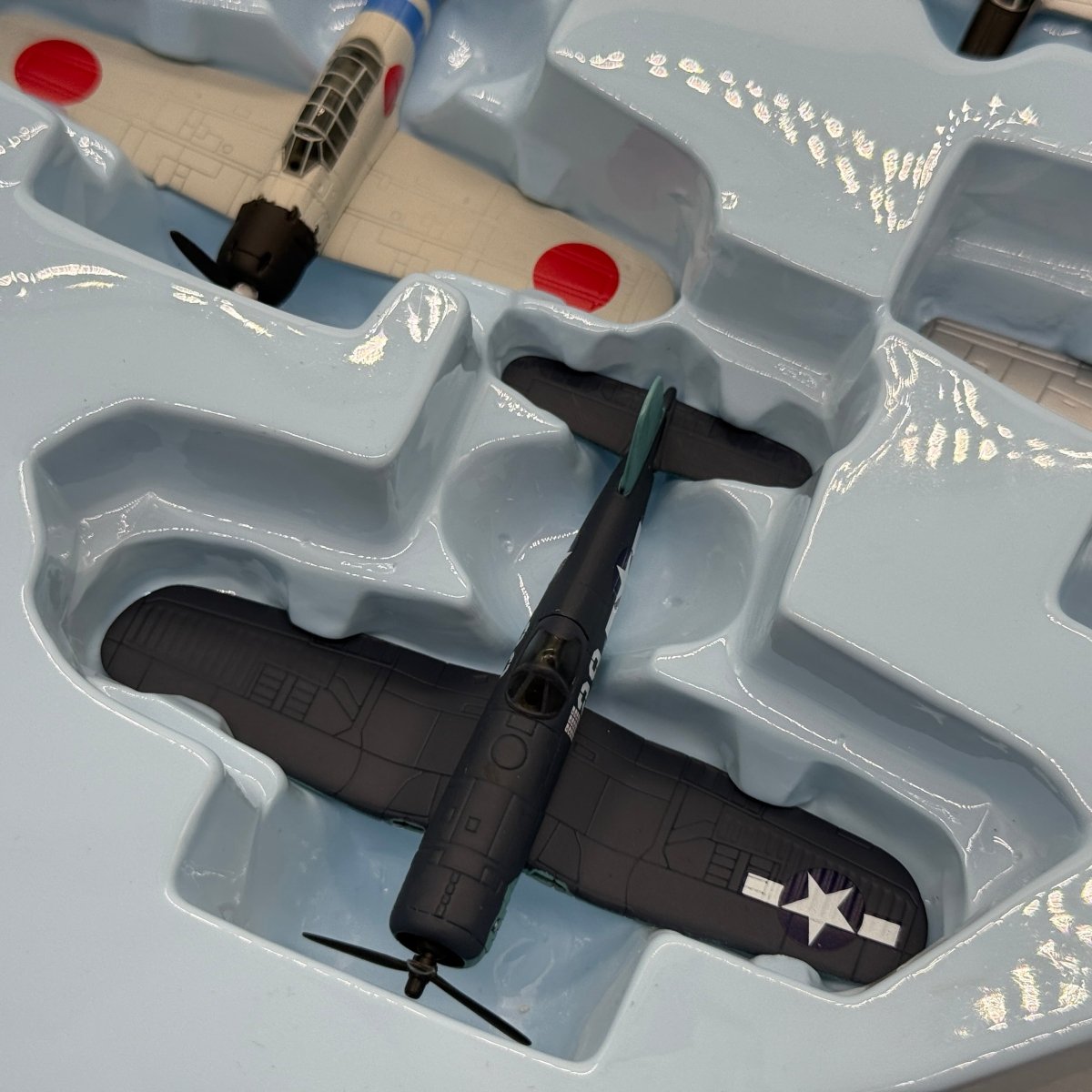 Corgi CSFS01006 Fighter Scramble Spitfire Zero P-51D Mustang Bf 109 P-38 Lightning F4U Corsair 6-Plane Set - Corgi