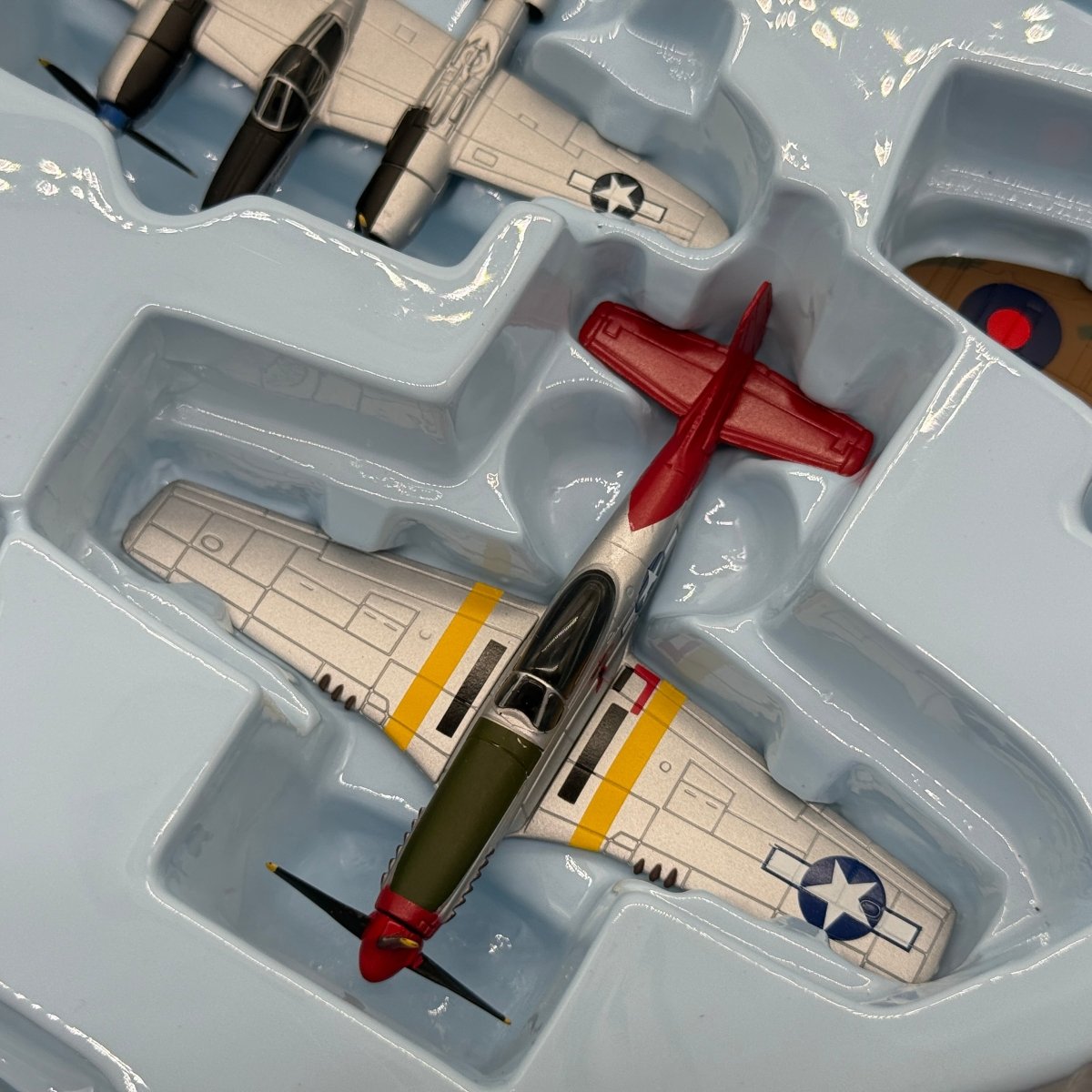 Corgi CSFS01006 Fighter Scramble Spitfire Zero P-51D Mustang Bf 109 P-38 Lightning F4U Corsair 6-Plane Set - Corgi
