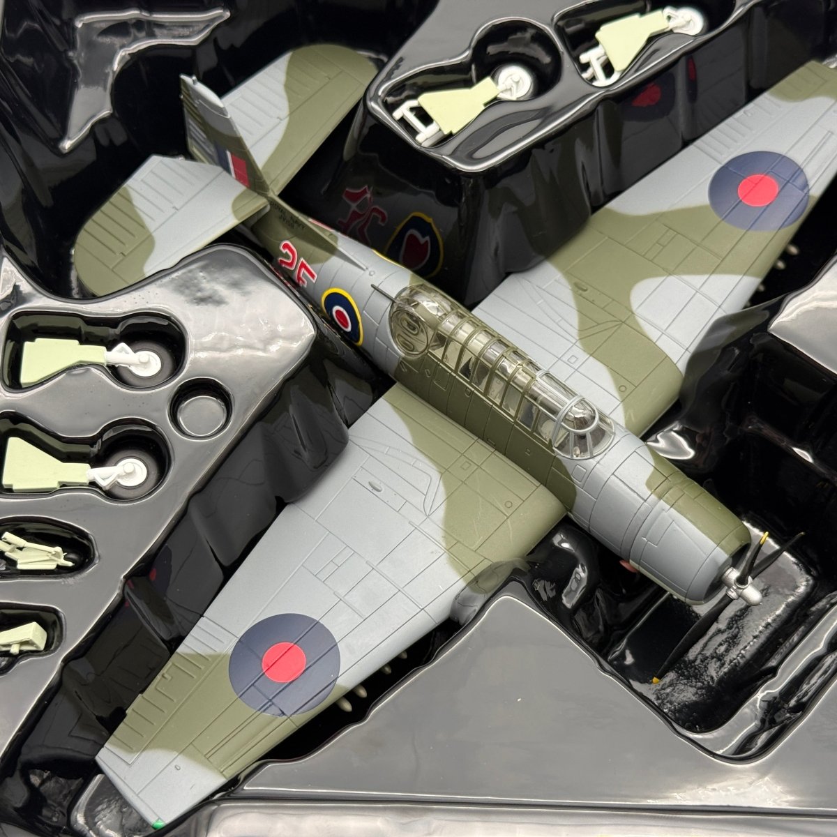 Corgi PR99415 1:72 Grumman Avenger Mk I JZ159 2F 852 NAS FAA HMS Nabob 1944 - Corgi