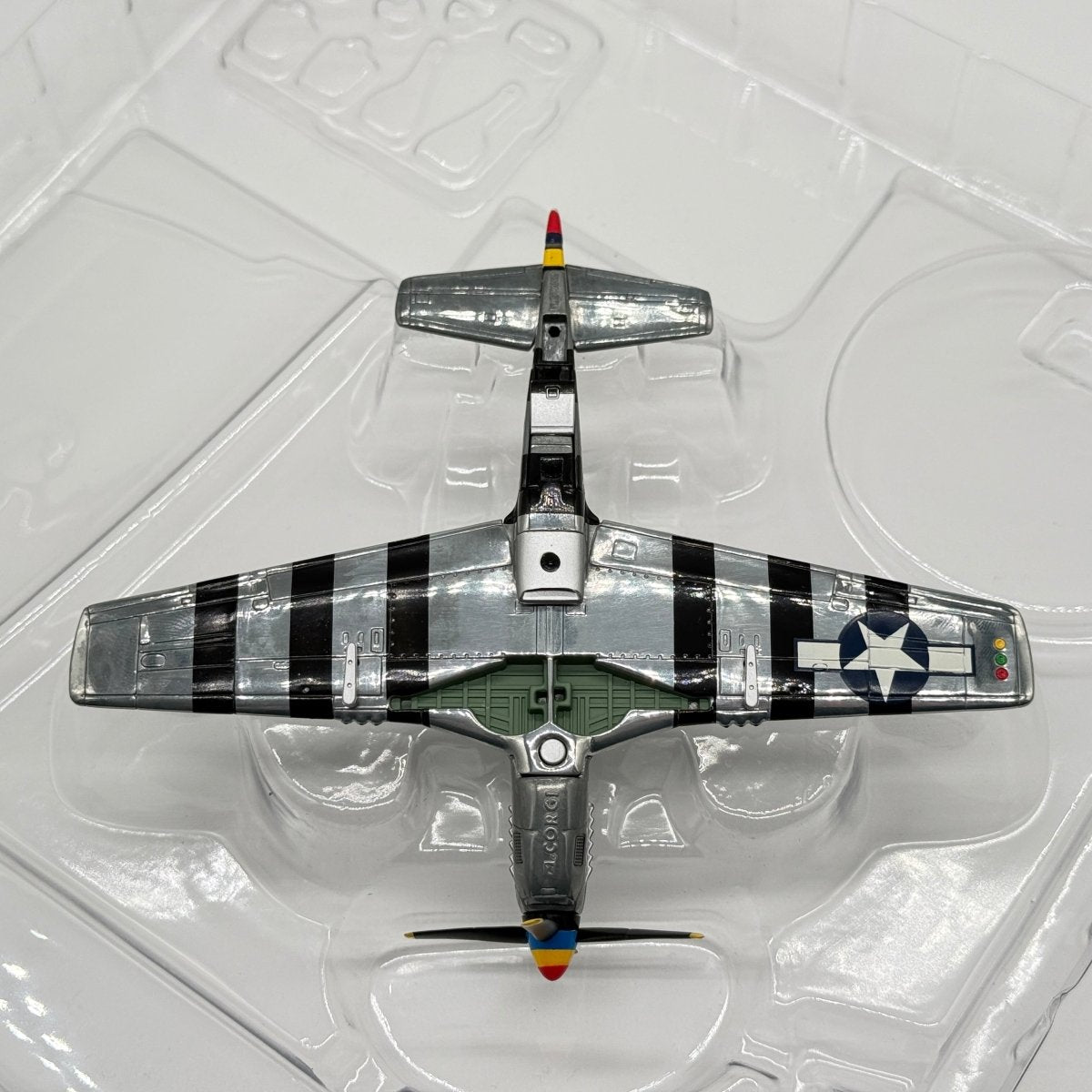 Corgi US32213 1:72 P - 51K Mustang USAAF 348th FG Mrs. Bonnie w/ Nose Art Panel - Corgi