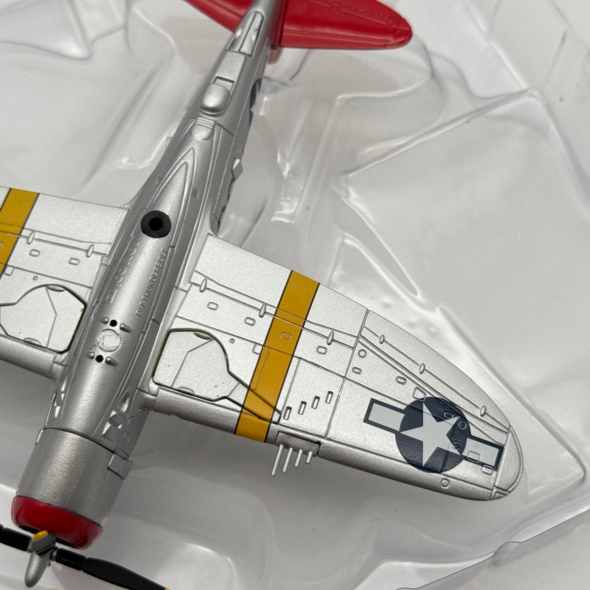 Corgi US33813 1:72 Republic P-47D Thunderbolt White 22 302nd FS 332nd FG Italy 1944 - Corgi