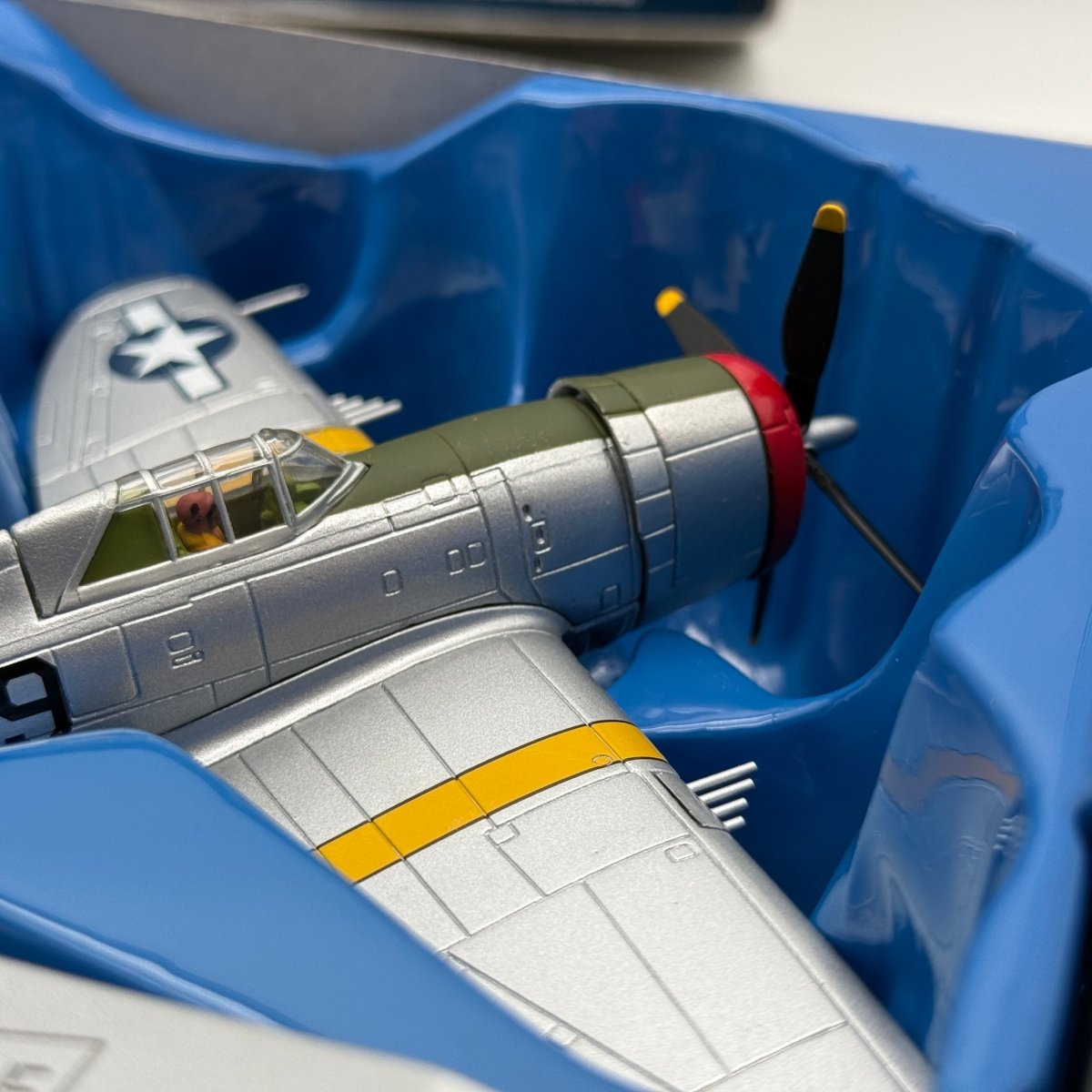 Corgi US33813 1:72 Republic P-47D Thunderbolt White 22 302nd FS 332nd FG Italy 1944 - Corgi