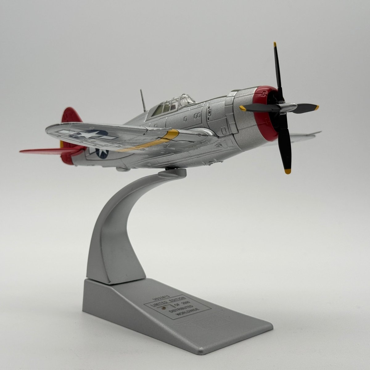 Corgi US33813 1:72 Republic P-47D Thunderbolt White 22 302nd FS 332nd FG Italy 1944 - Corgi