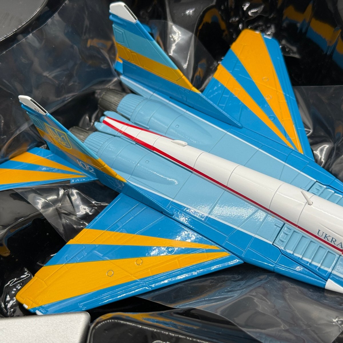 Corgi US37505 1:72 Mikoyan MiG-29 Fulcrum-C Ukrainian Falcons RIAT RAF Fairford 1997 - Corgi
