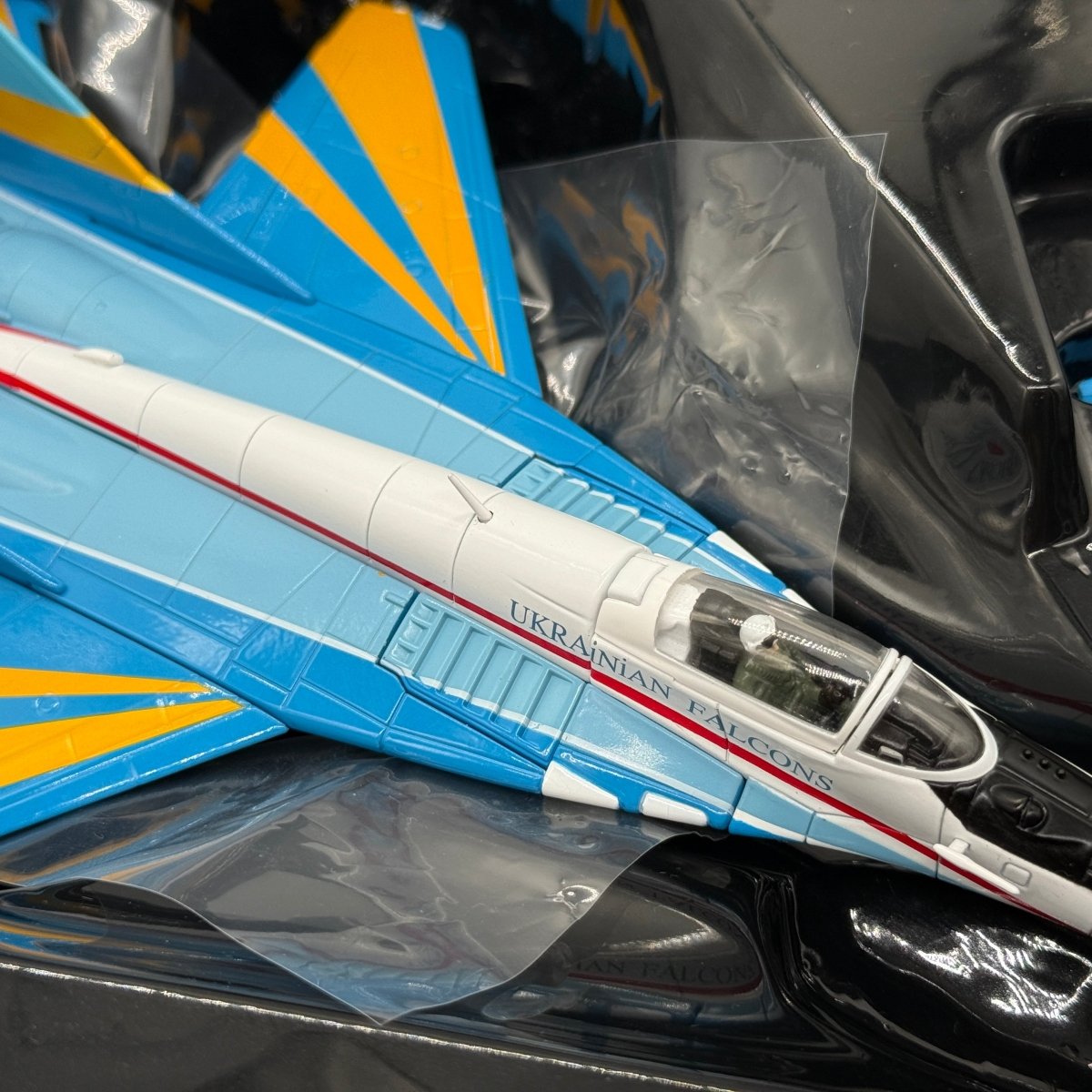 Corgi US37505 1:72 Mikoyan MiG-29 Fulcrum-C Ukrainian Falcons RIAT RAF Fairford 1997 - Corgi