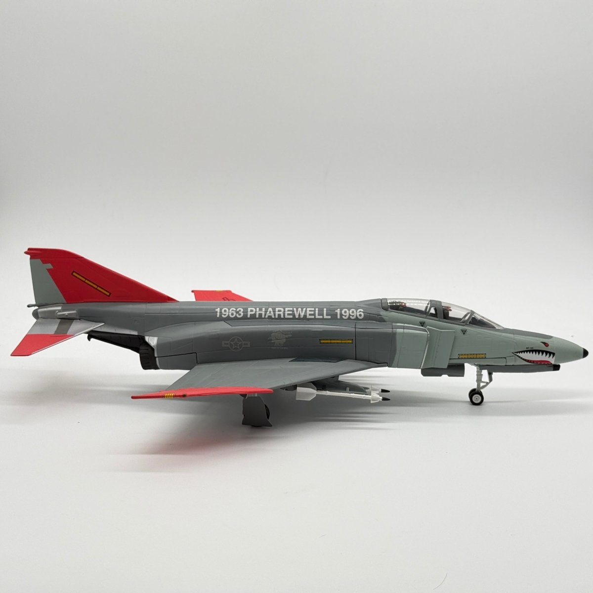 Franklin Mint 98094 1:48 McDonnell Douglas F-4 Phantom II USAF Phantom Pharewell 1963-1996 - Franklin Mint