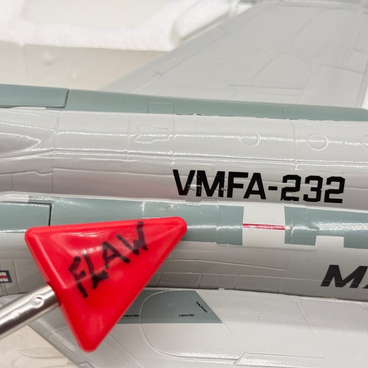 Franklin Mint Armour 98003 1:48 F-4J Phantom II *DAMAGED*