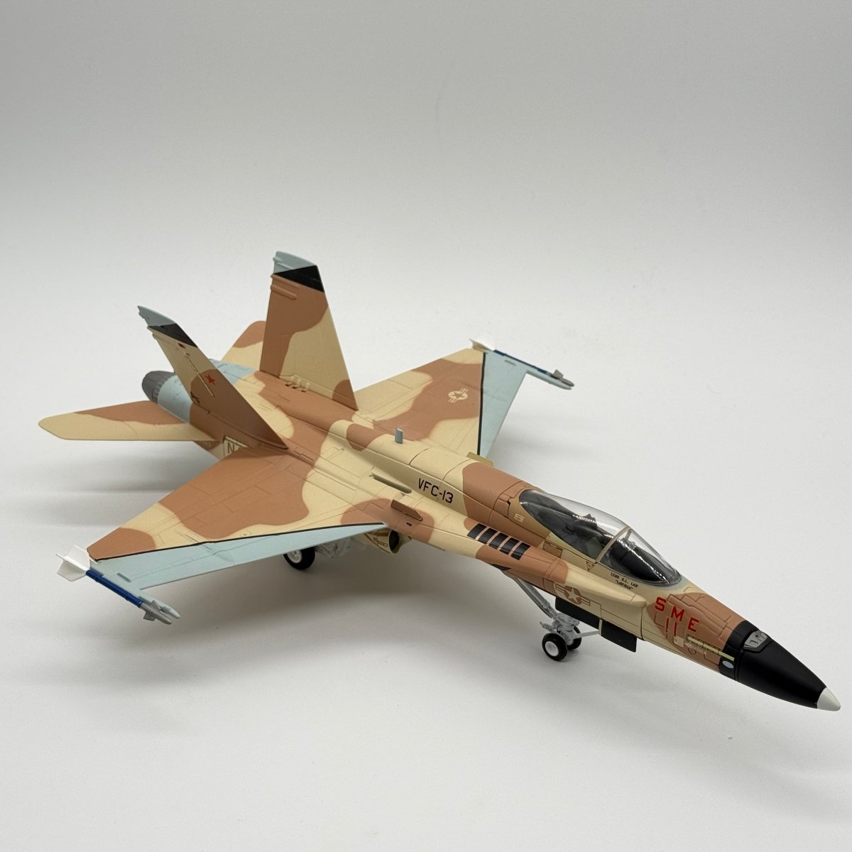 Franklin Mint Armour 98105 1:48 F/A-18 Hornet US Navy Top Gun Aggressor - Franklin Mint