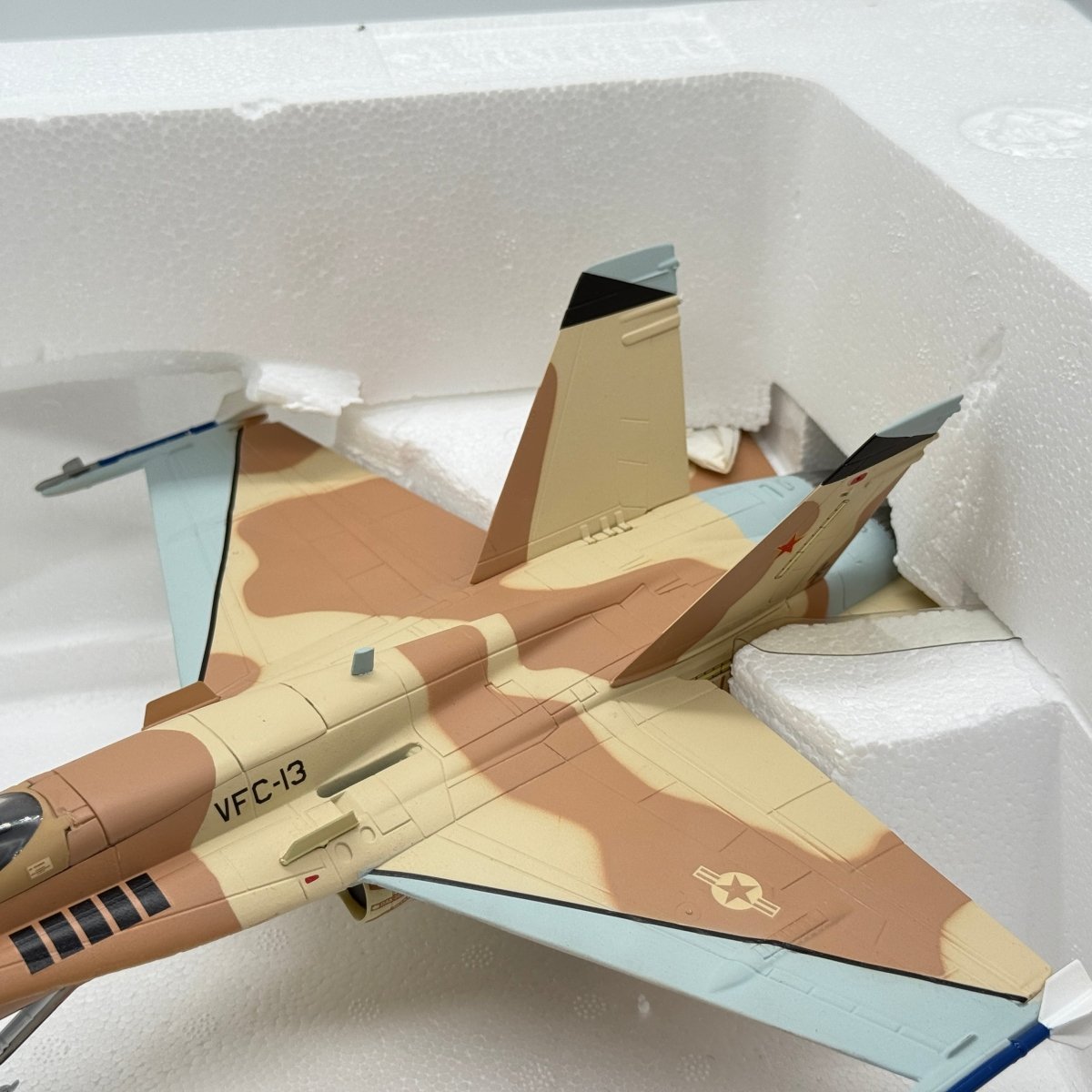 Franklin Mint Armour 98105 1:48 F/A-18 Hornet US Navy Top Gun Aggressor - Franklin Mint