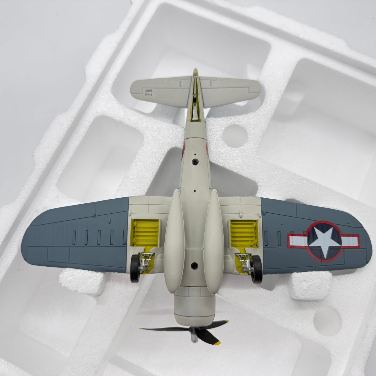 Franklin Mint ART 98091 1:48 FG-1A F4U Corsair Mary USMC VMF-121 056 Francis Pierce Peleliu 1944 - Franklin Mint