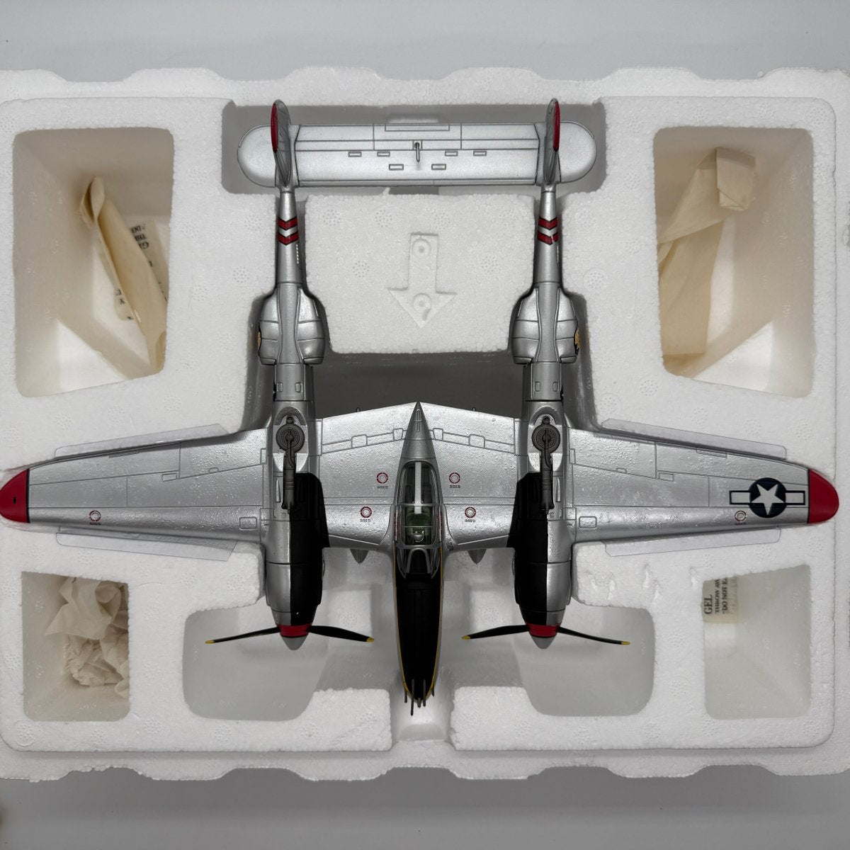 Franklin Mint ART 98113 1:48 Lockheed P-38 Lightning Pudgy V Thomas McGuire 431st FS *FLAWED* - Franklin Mint
