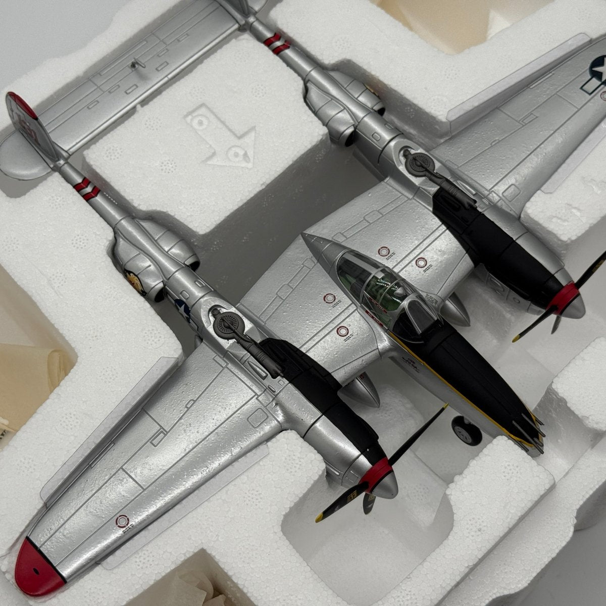 Franklin Mint ART 98113 1:48 Lockheed P-38 Lightning Pudgy V Thomas McGuire 431st FS *FLAWED* - Franklin Mint