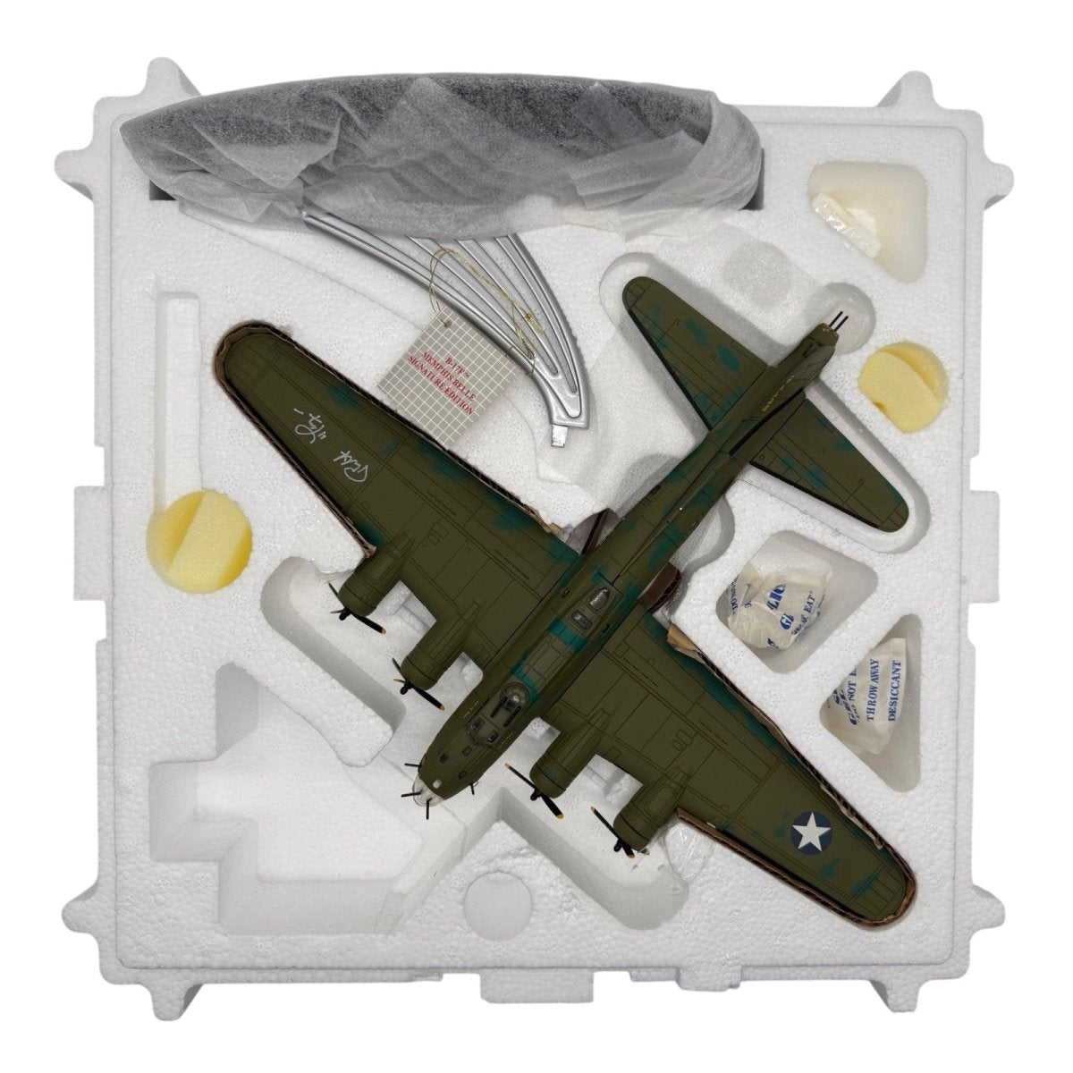 Franklin Mint B11A629 1:96 B - 17F Flying Fortress Memphis Belle Signed Edition - Franklin Mint