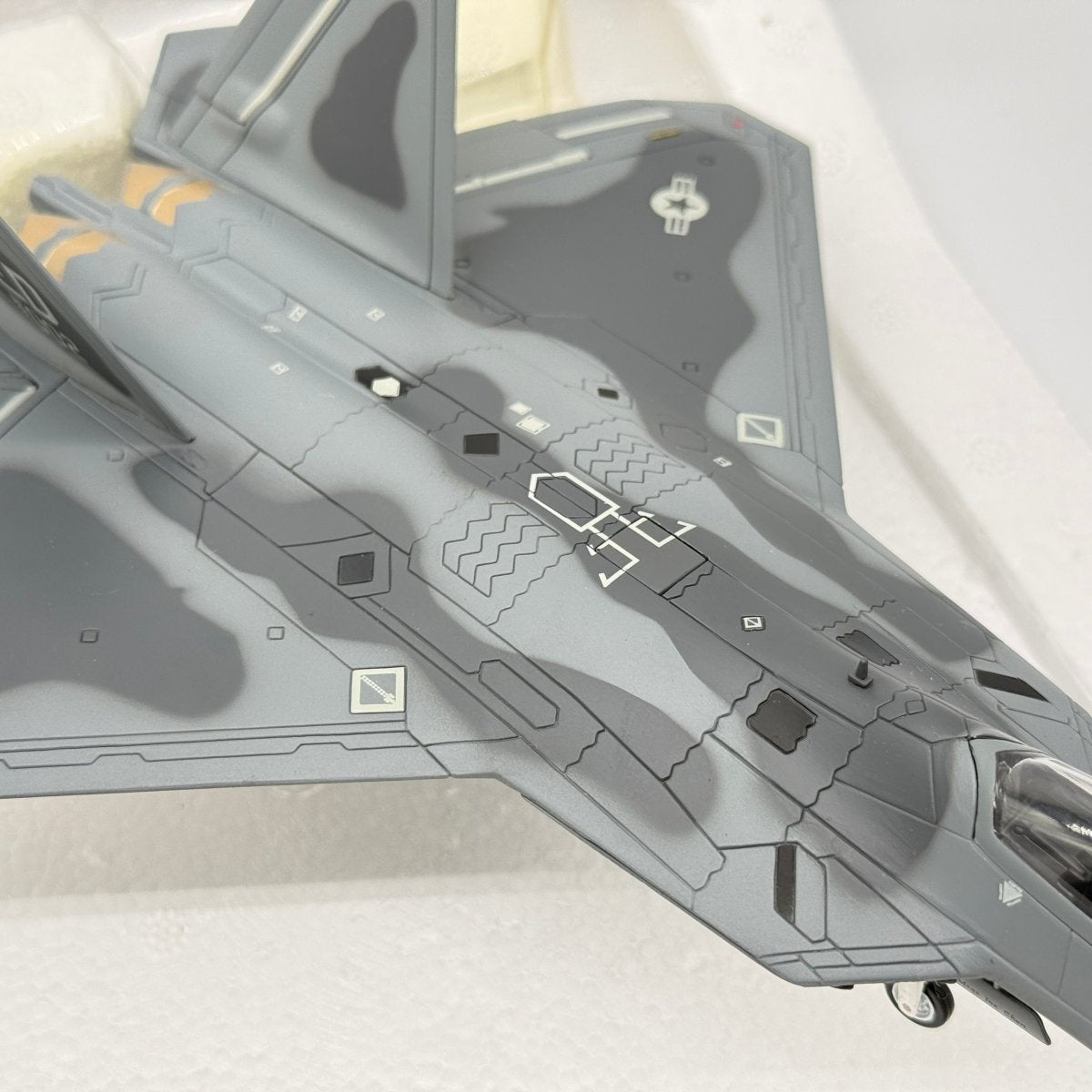 Gaincorp 6002 1:72 Lockheed F - 22A "Raptor 02" - GAINCORP
