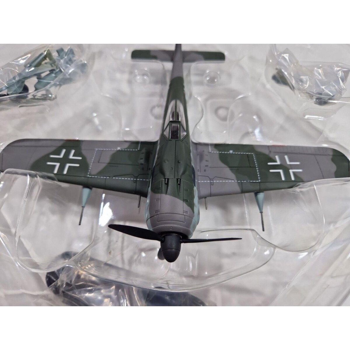 Hobby Master 1:48 FW - 190 F8/R3 Mk103 30mm Luftwaffe Tank Buster HA7406 - Hobby Master
