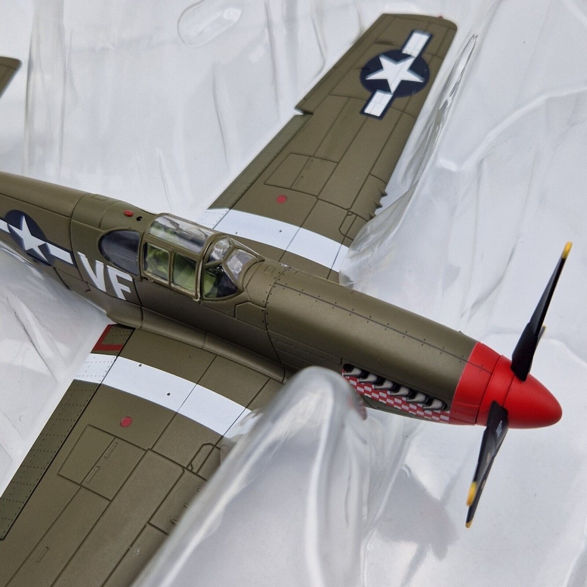 Hobby Master 1:48 P - 51B Mustang “Shangri - La” Don Gentile HA8501 - Hobby Master