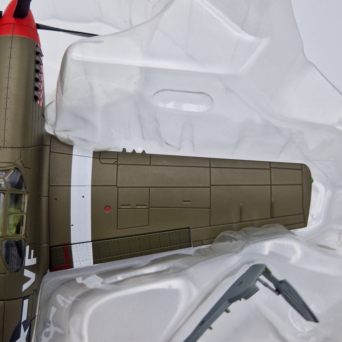 Hobby Master 1:48 P - 51B Mustang “Shangri - La” Don Gentile HA8501 - Hobby Master